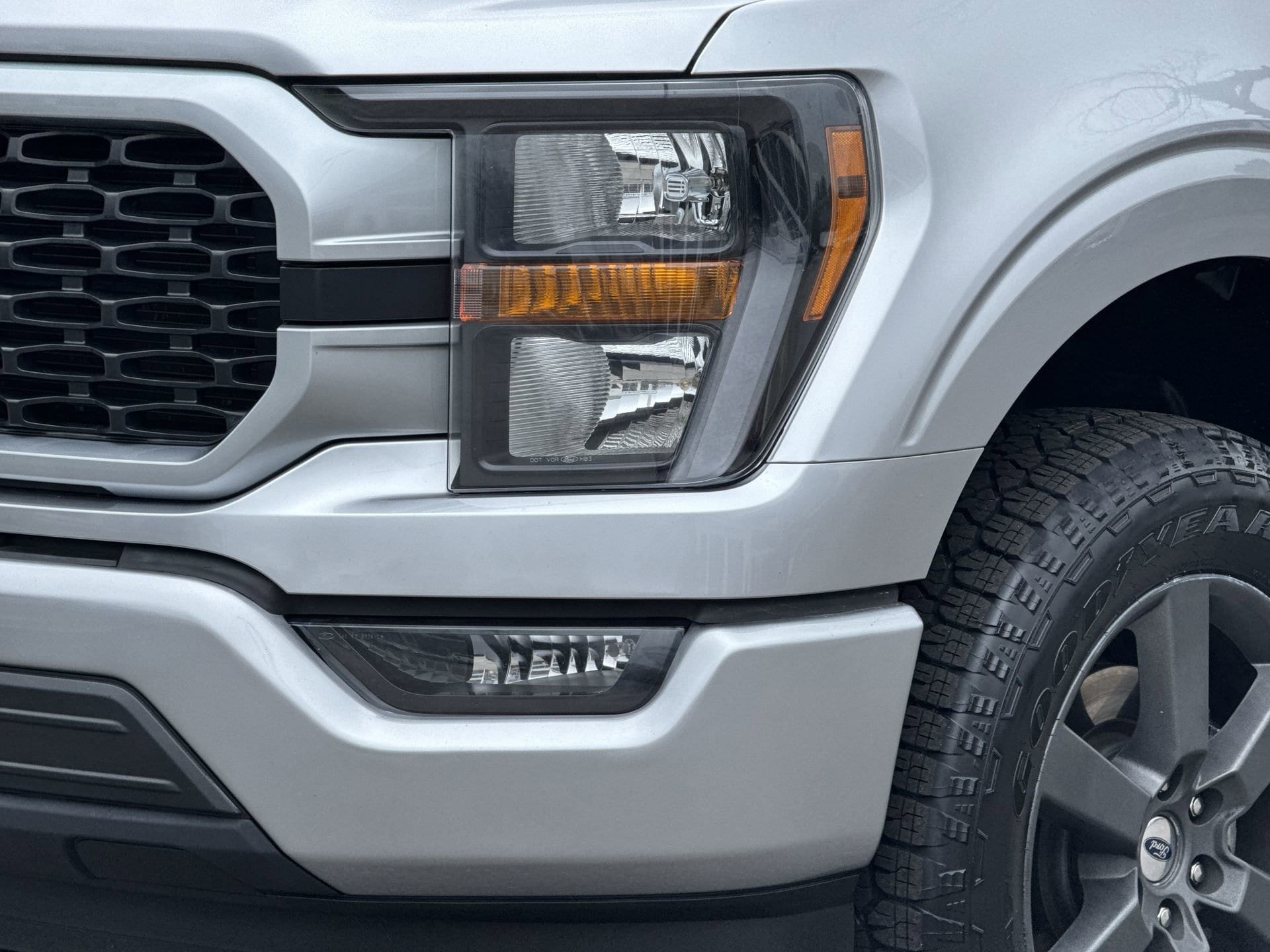 2023 Ford F-150 XL photo 4