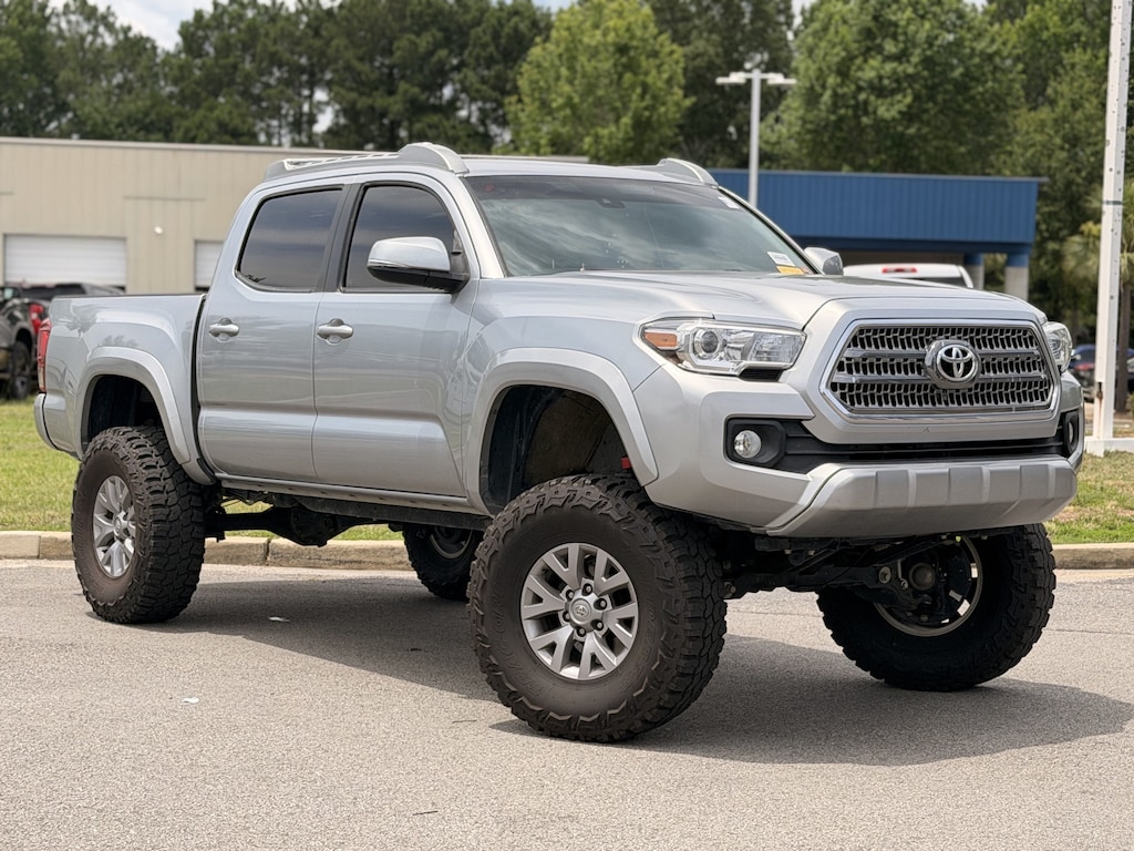 Used 2022 Toyota Tacoma 2WD SR5 Pickup