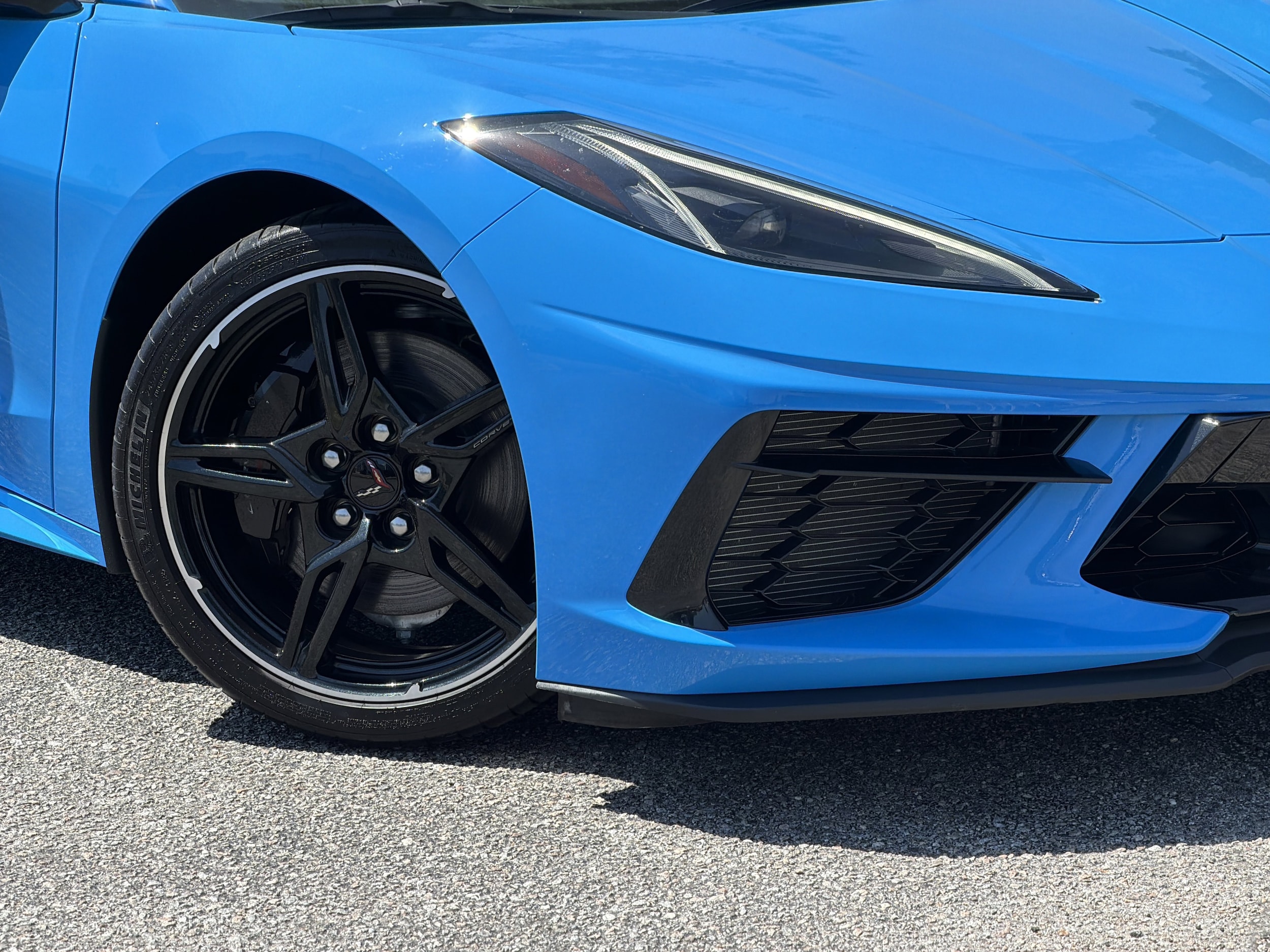 2023 Chevrolet Corvette 1LT photo 2