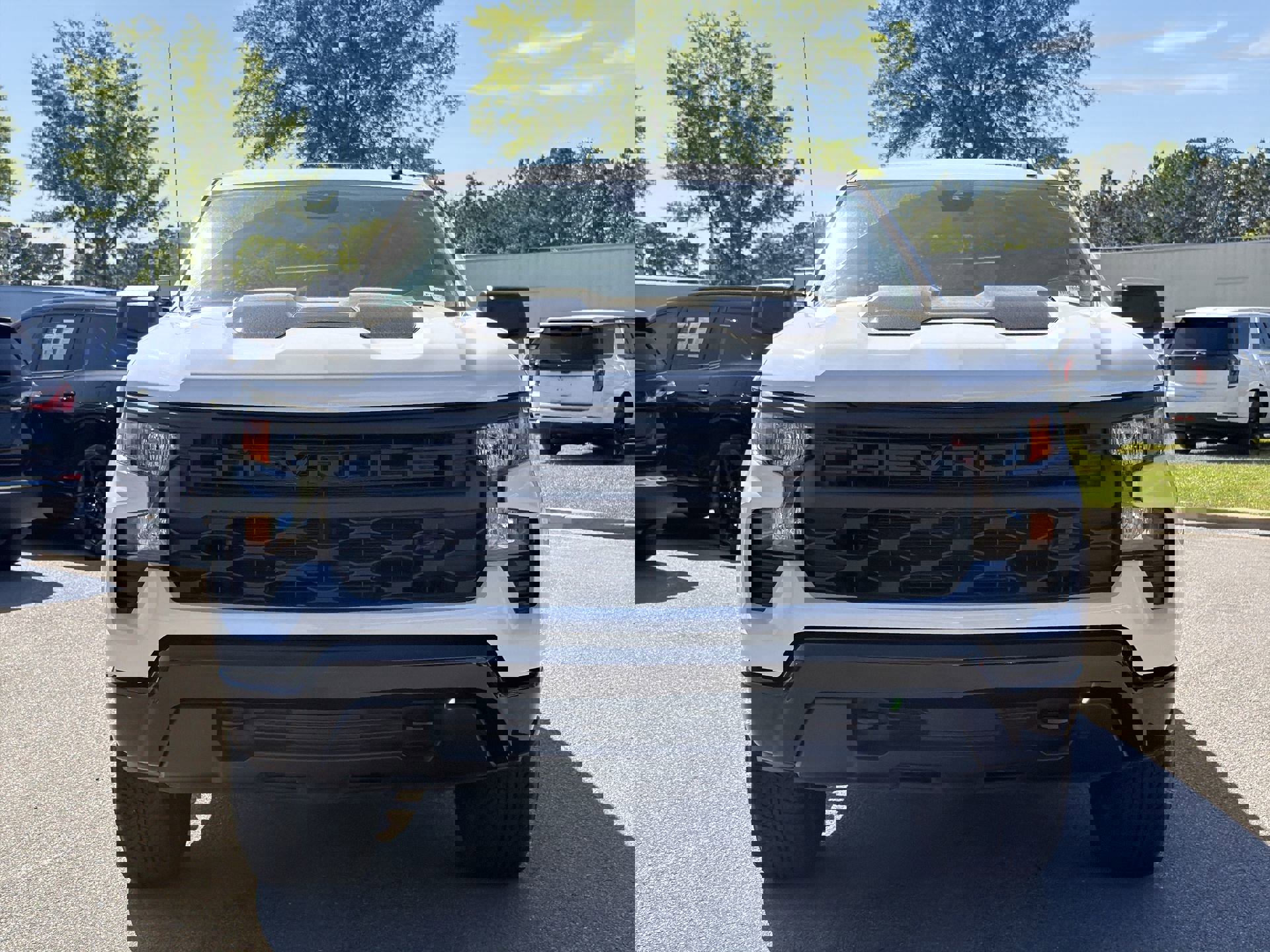 2024 Chevrolet Silverado 1500 Custom Trail Boss photo 2