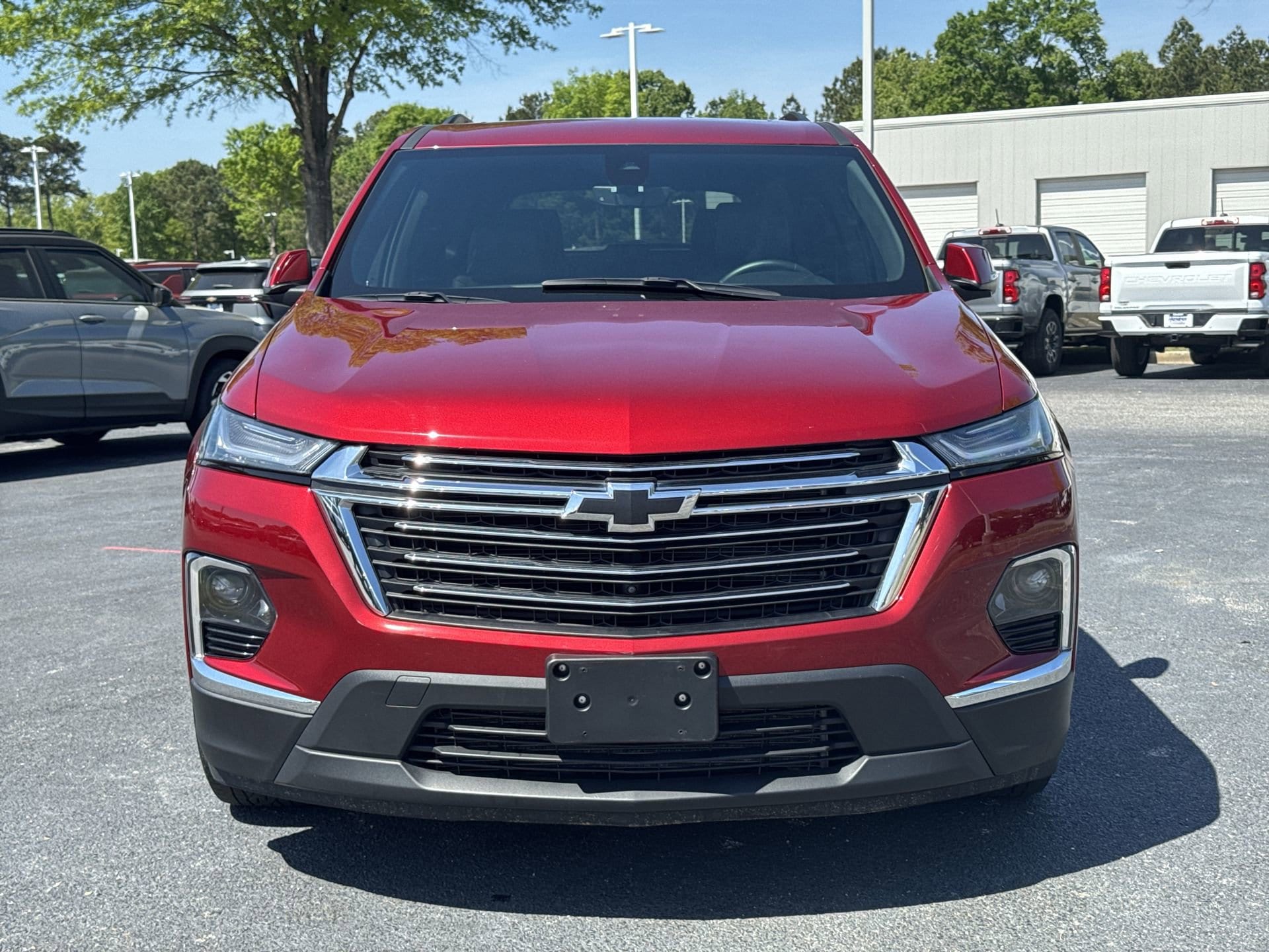 2023 Chevrolet Traverse LT Leather photo 2