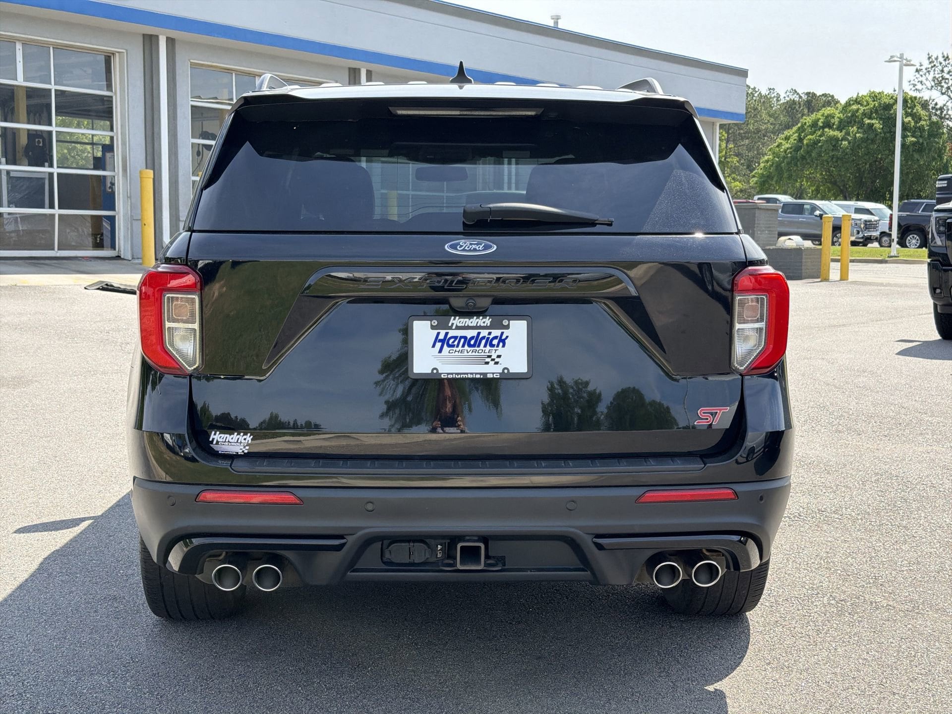 2023 Ford Explorer ST photo 3