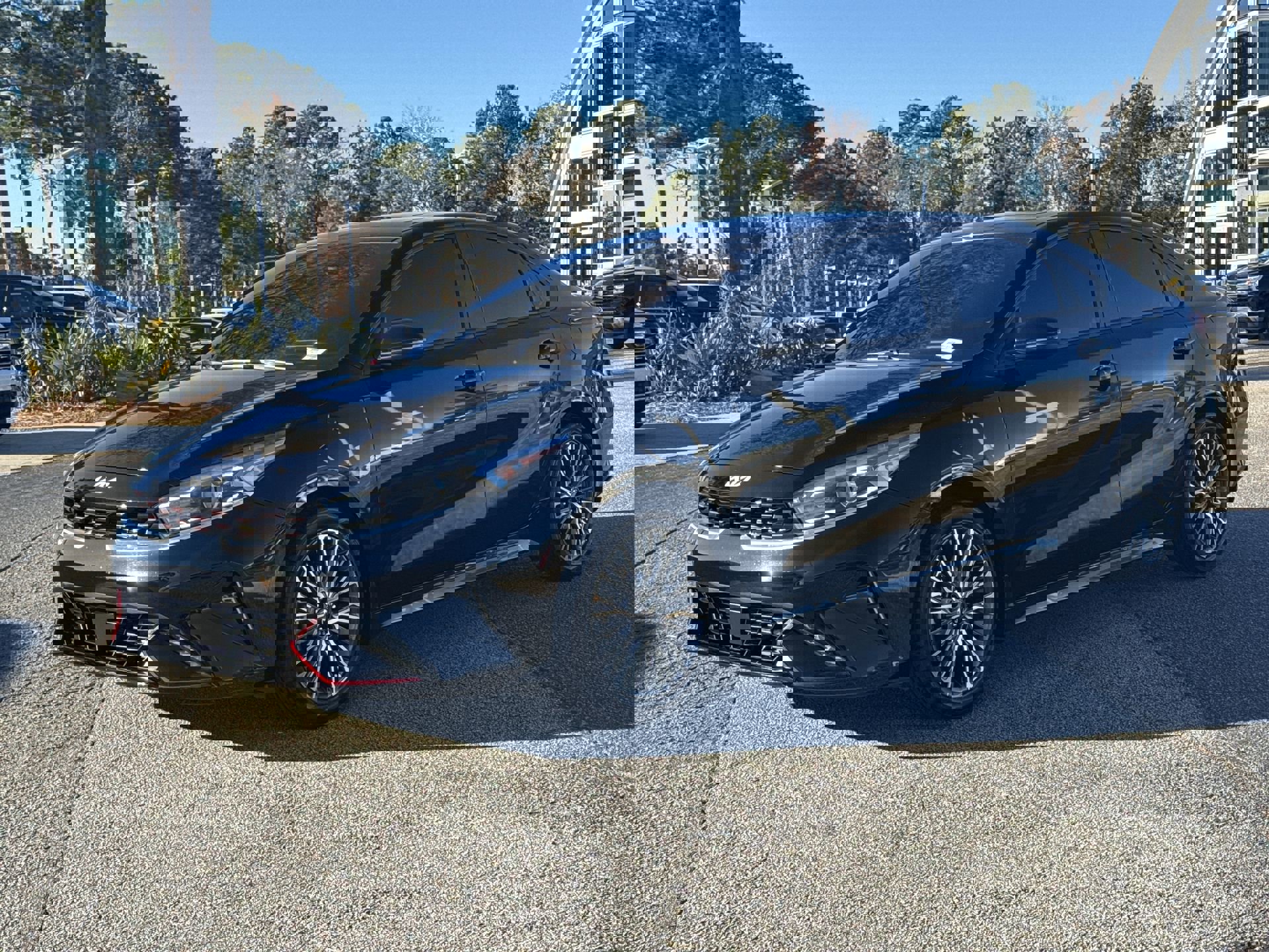 2023 Kia Forte GT-Line photo 2