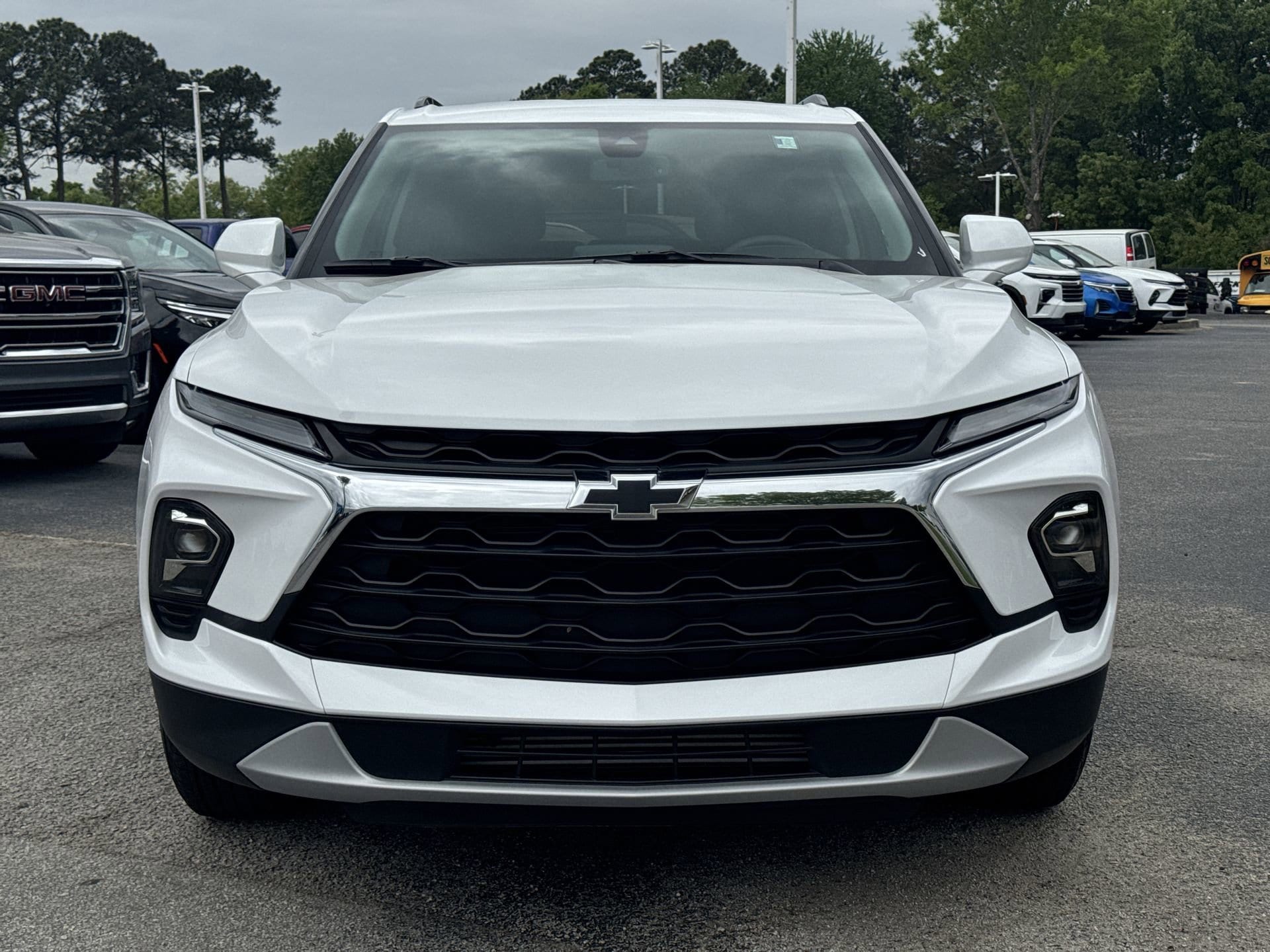 2024 Chevrolet Blazer LT photo 2