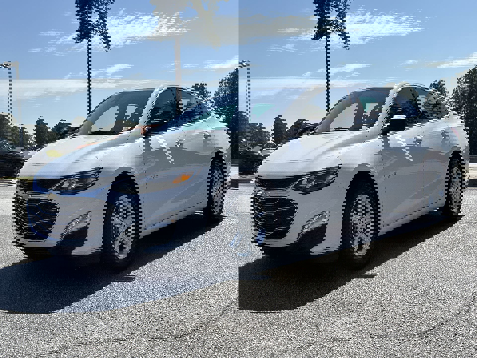 2023 Chevrolet Malibu LS photo 3