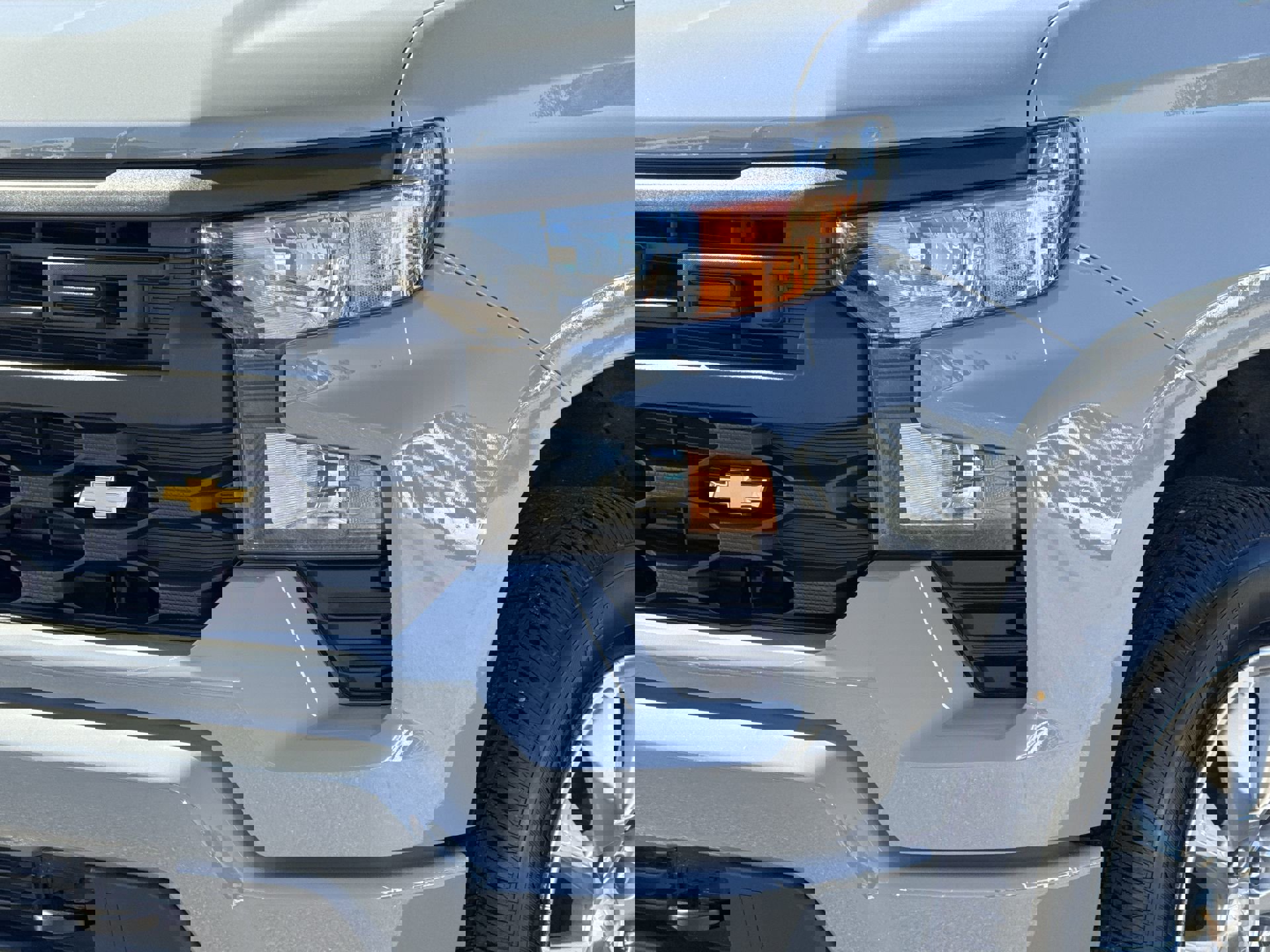 2025 Chevrolet Silverado 1500 Custom photo 4