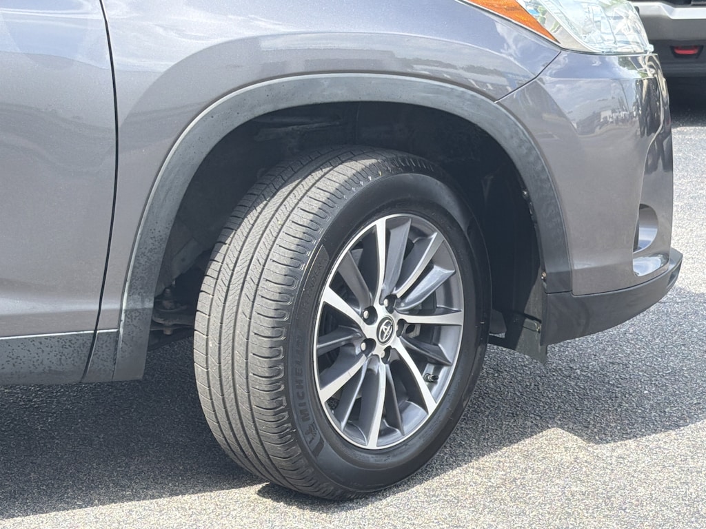 Used 2019 Toyota Highlander XLE SUV
