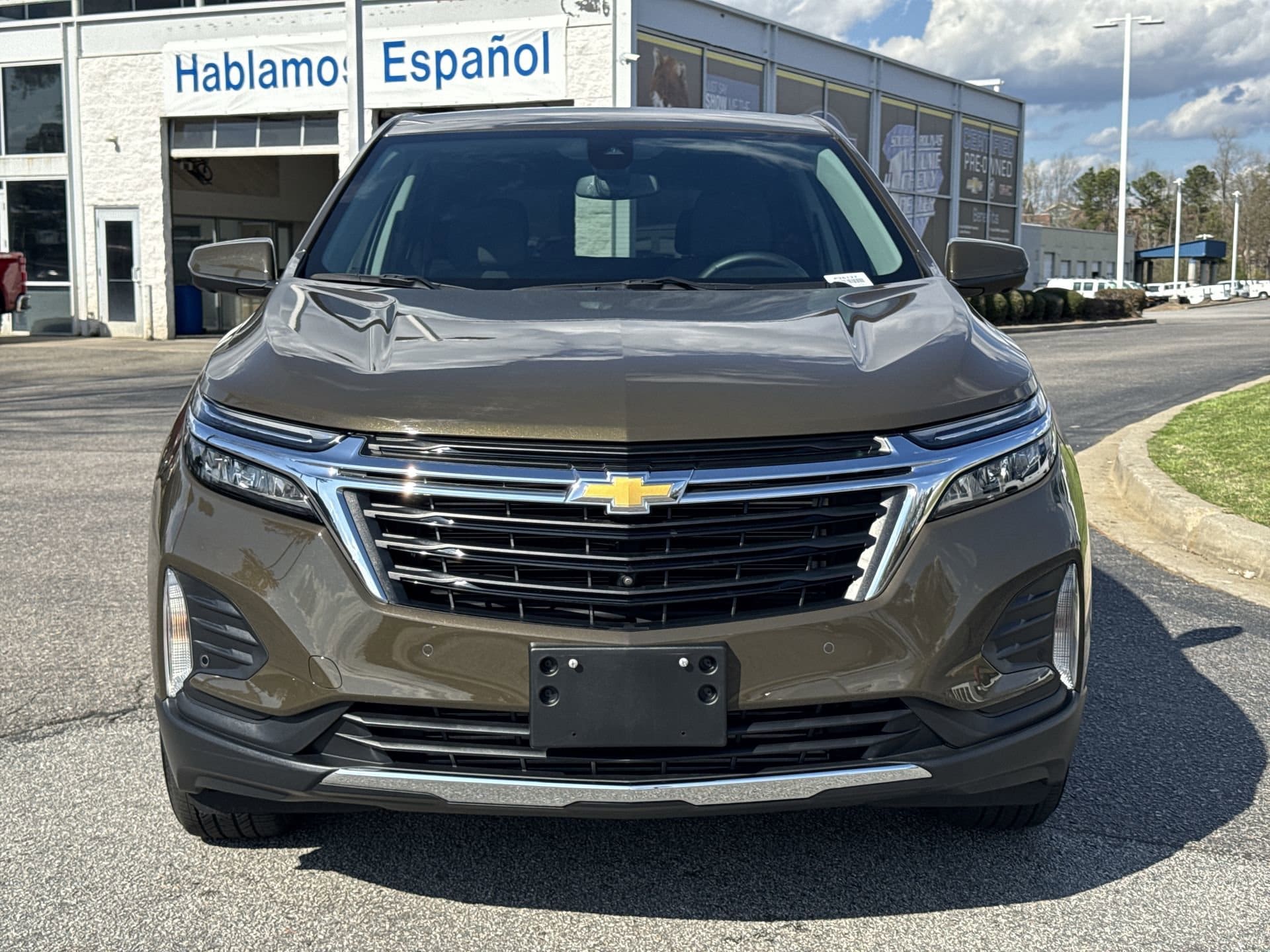 2024 Chevrolet Equinox LT photo 2