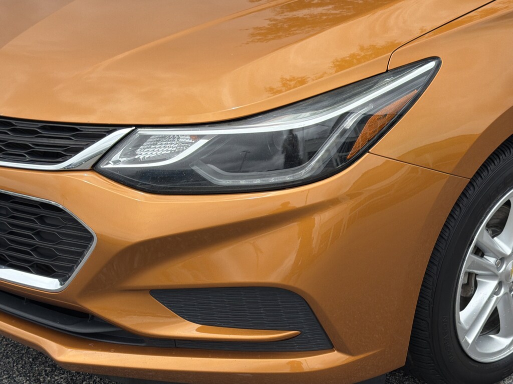 Used 2017 Chevrolet Cruze LT Hatchback