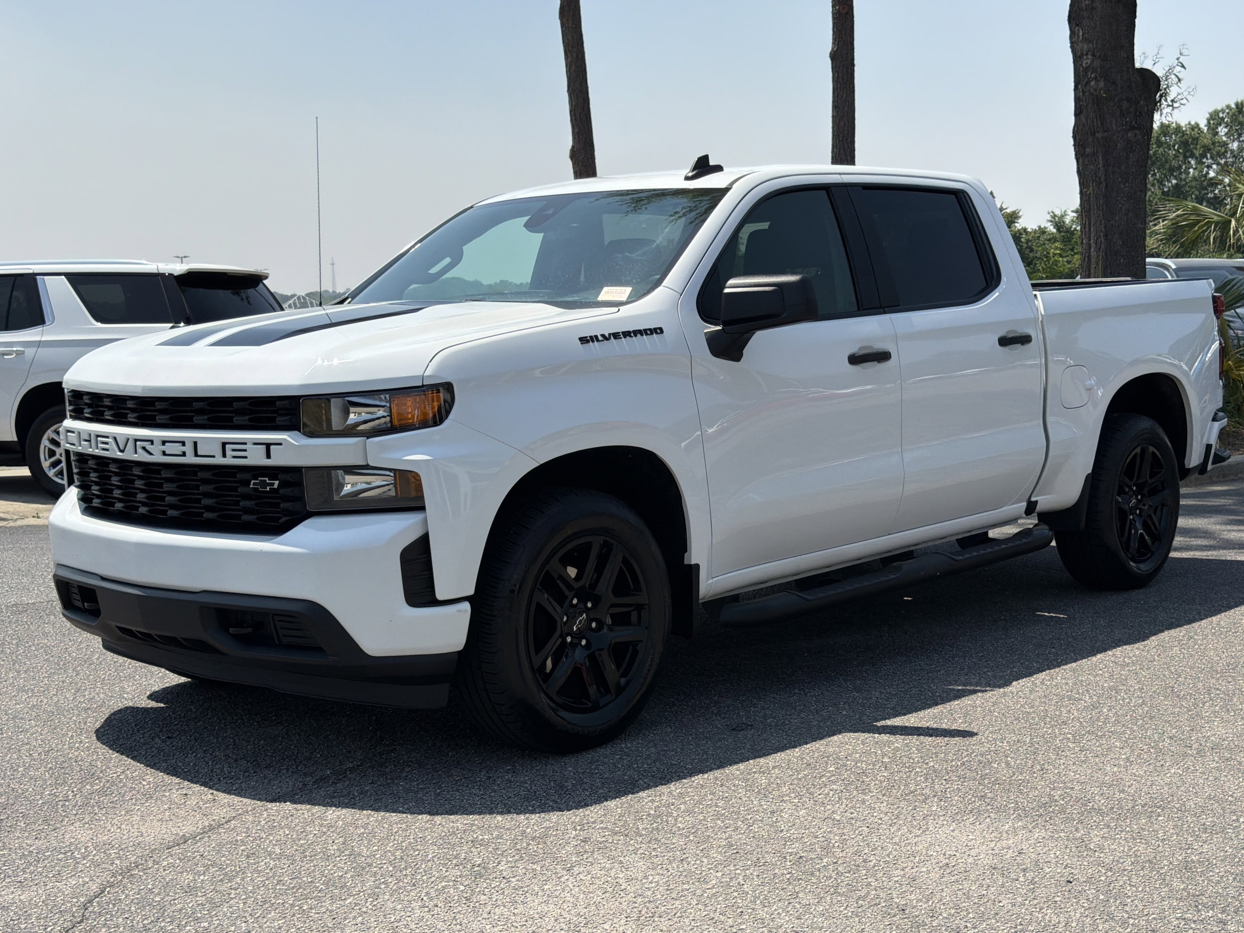 2022 Chevrolet Silverado 1500 LTD Custom photo 5