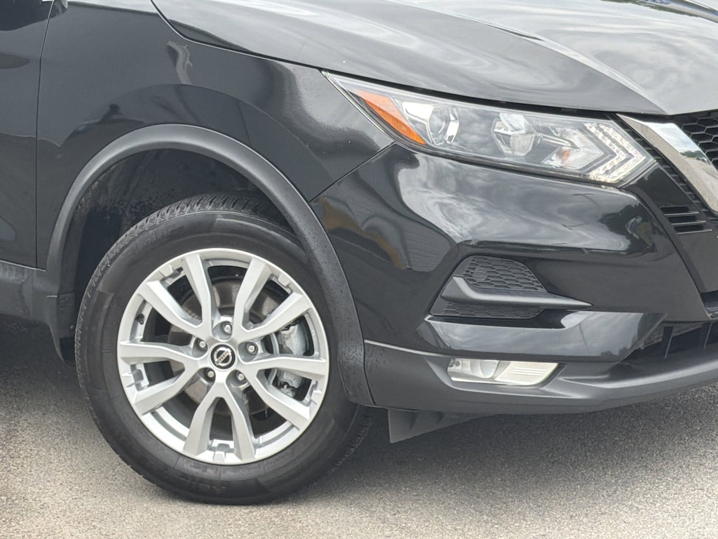 Used 2021 Nissan Rogue Sport SV SUV