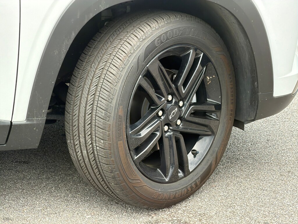 Used 2025 Chevrolet Trax ACTIV SUV