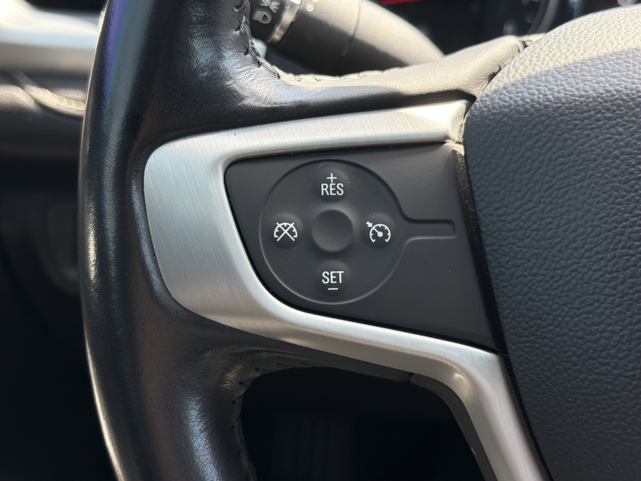 2019 GMC Acadia SLT photo 4