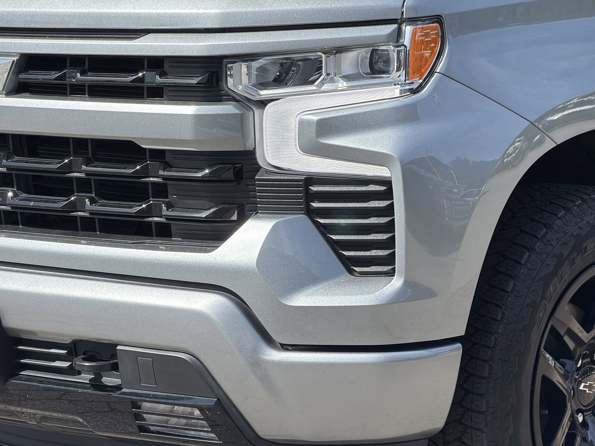 2023 Chevrolet Silverado 1500 RST photo 4