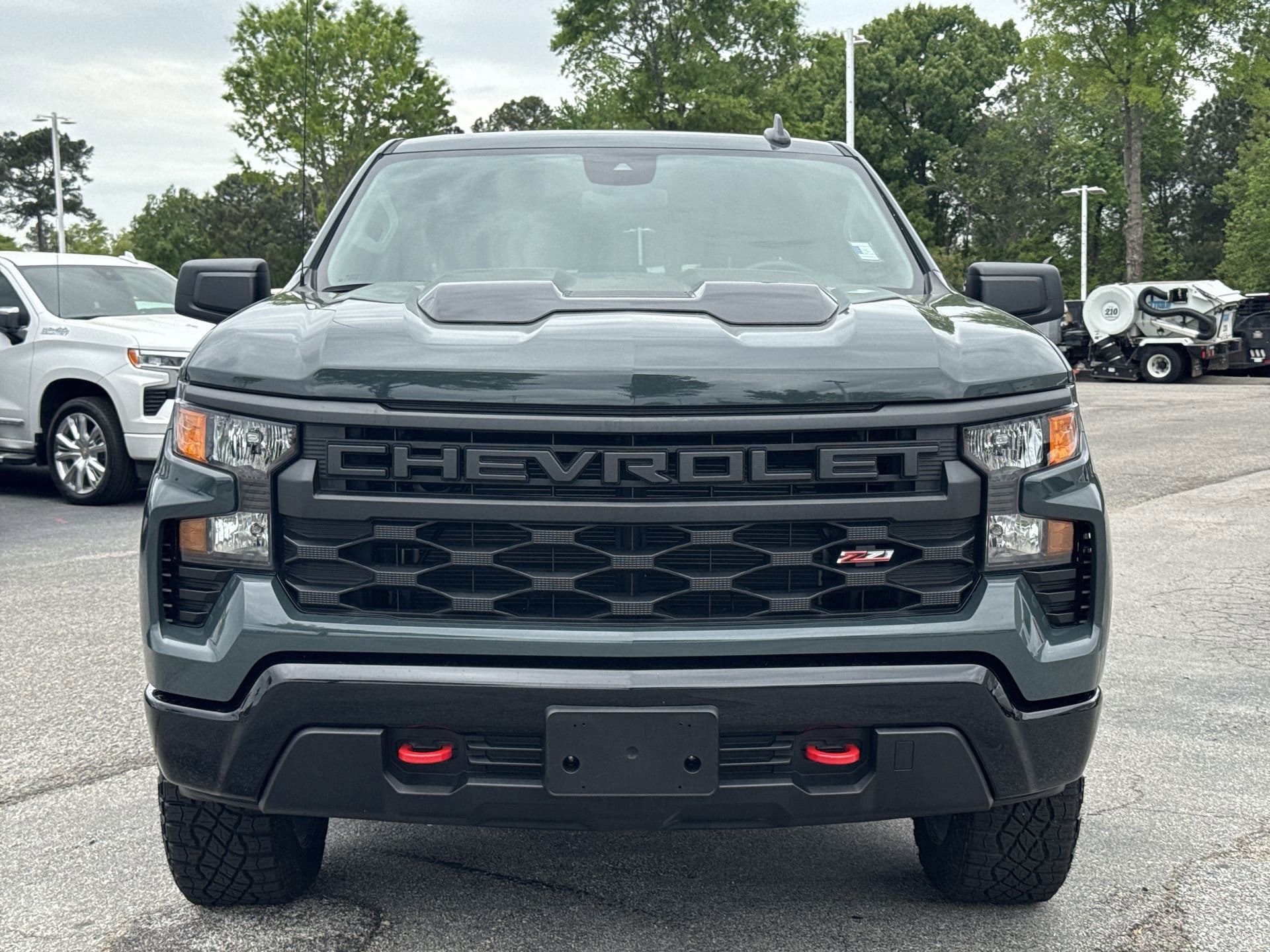 2025 Chevrolet Silverado 1500 Custom Trail Boss photo 2