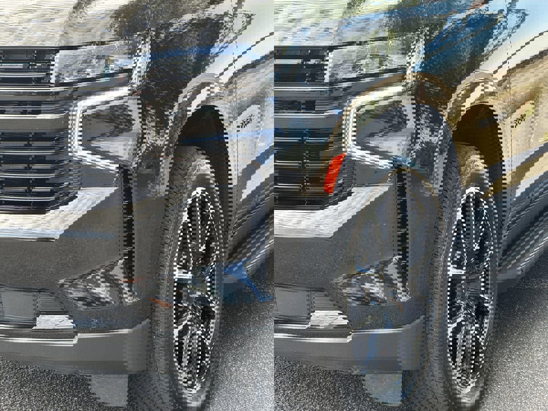 2023 Chevrolet Tahoe RST photo 2