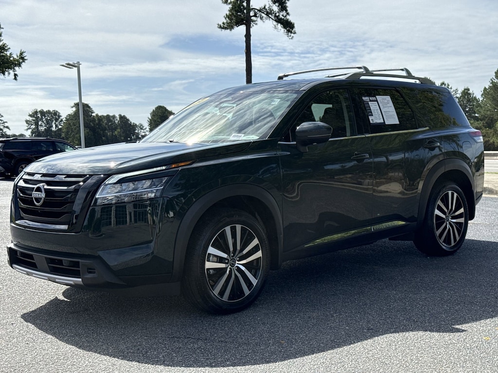Used 2024 Nissan Pathfinder Platinum SUV