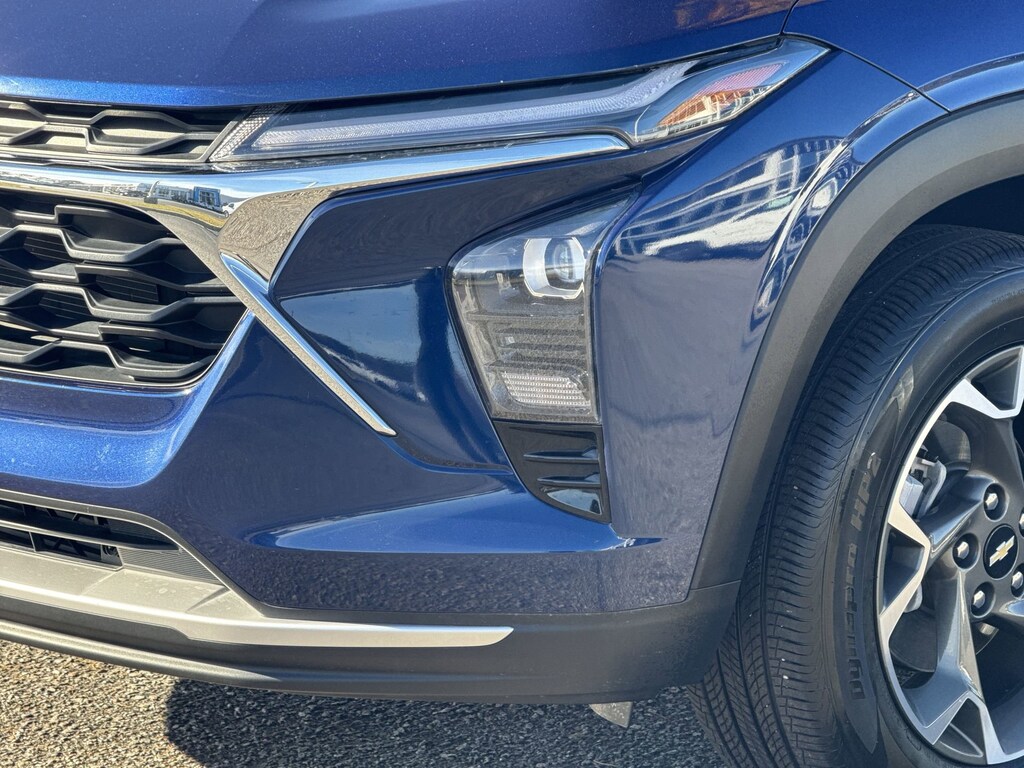 Used 2024 Chevrolet Trax LT SUV