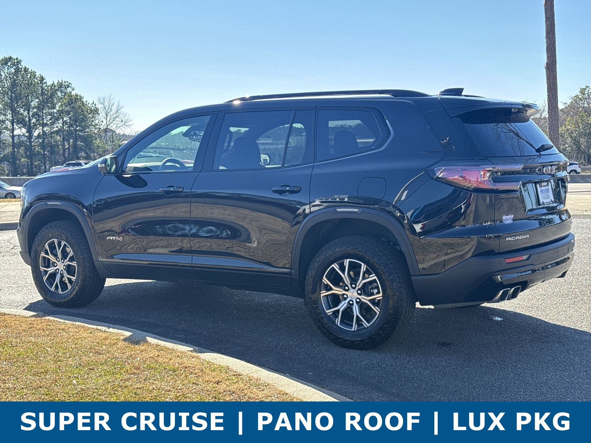 2026 GMC Acadia AWD AT4 photo 6