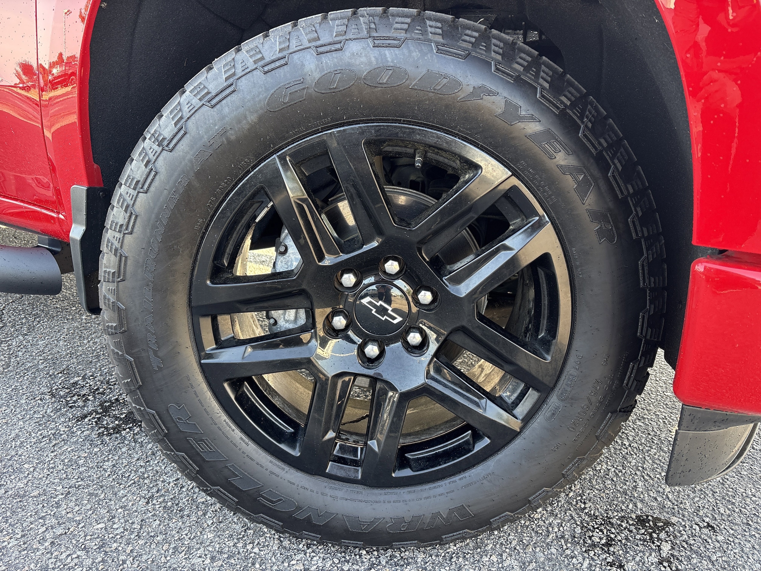 2023 Chevrolet Silverado 1500 RST photo 2