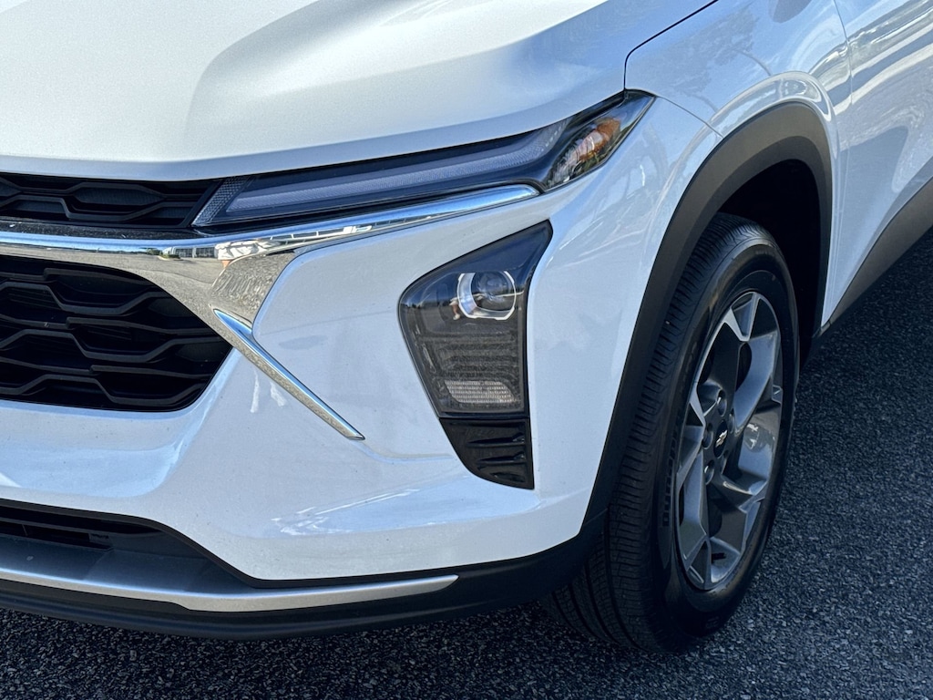 Used 2024 Chevrolet Trax LT SUV
