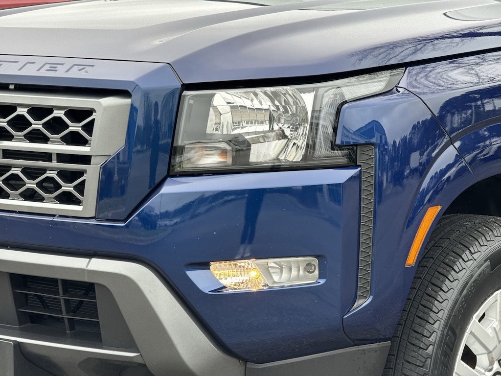 Used 2022 Nissan Frontier SV Pickup