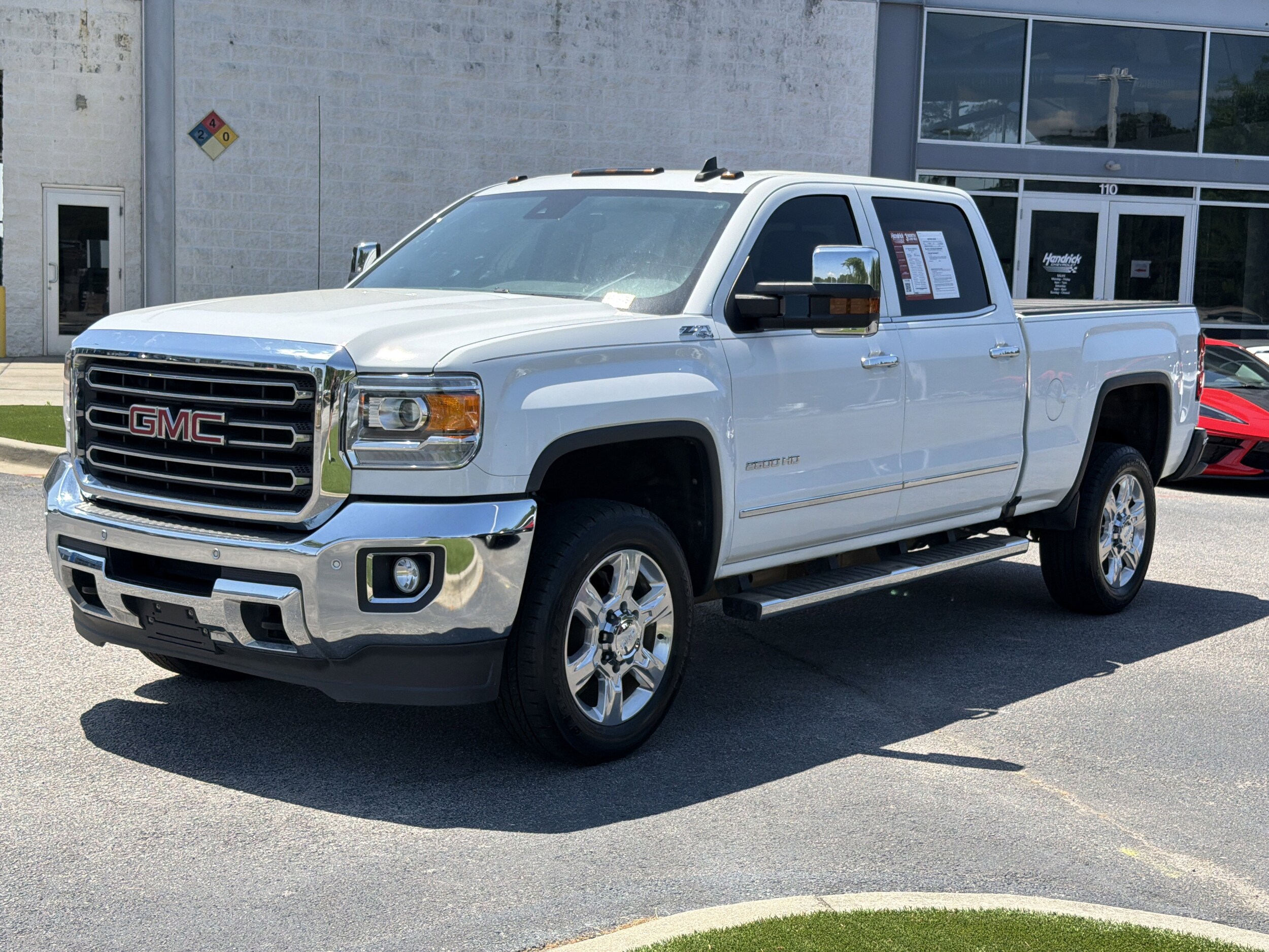 2017 GMC Sierra 2500HD SLT photo 5