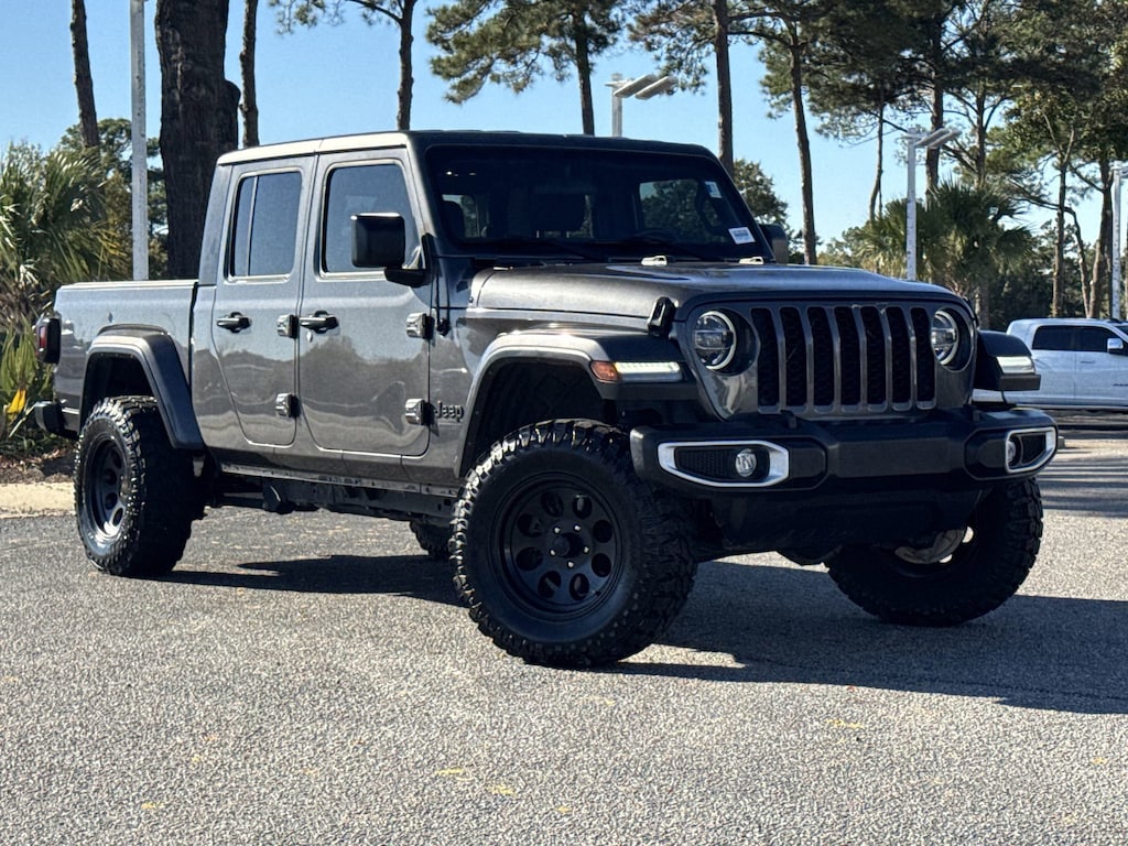 Used 2022 Jeep Gladiator Sport S Pickup