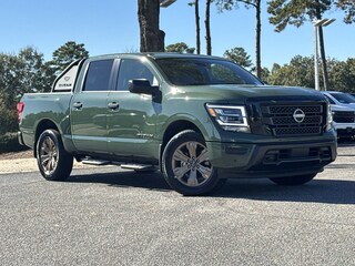 2024 Nissan Titan SV Pickup