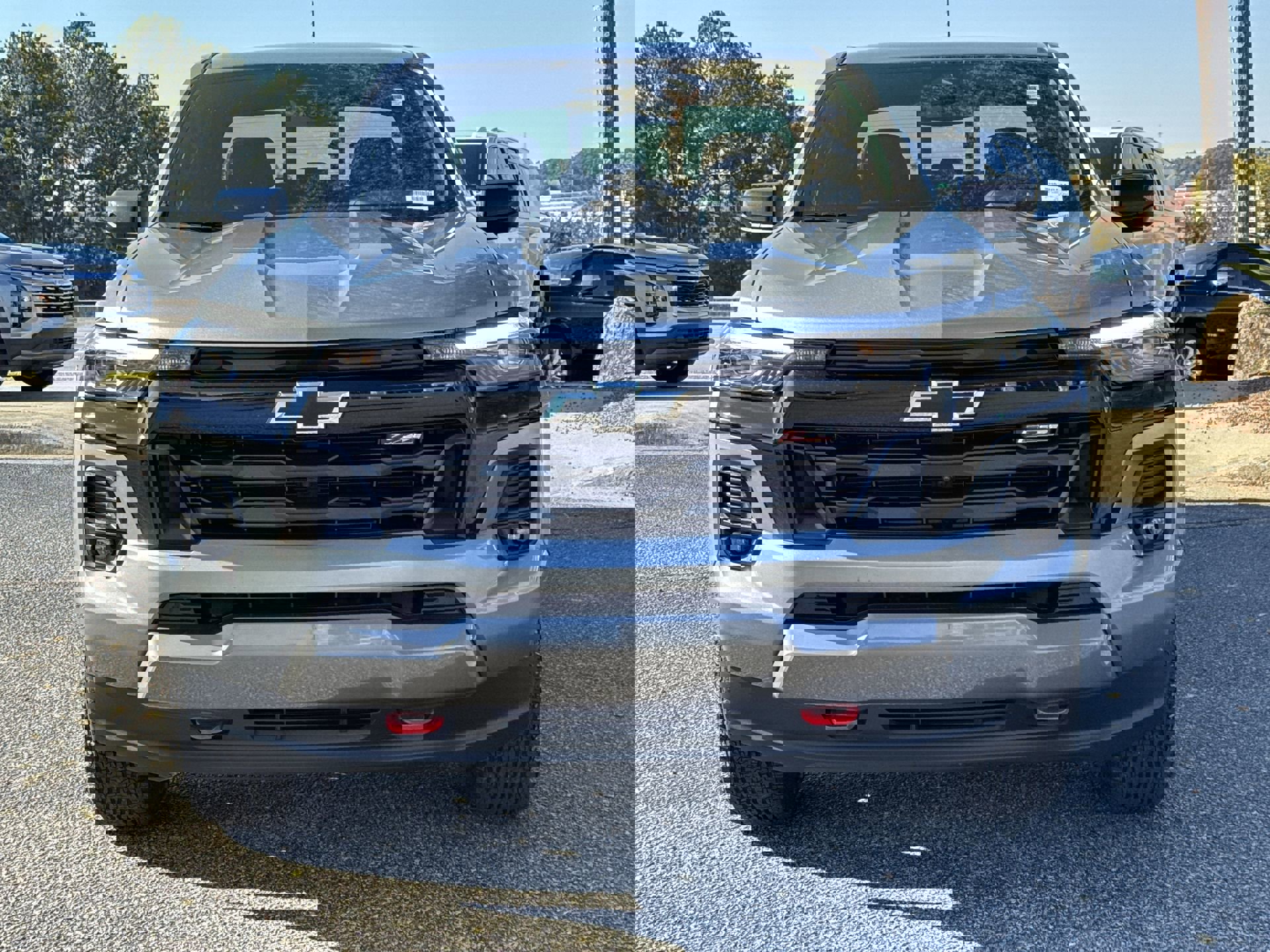 2024 Chevrolet Colorado Z71 photo 2