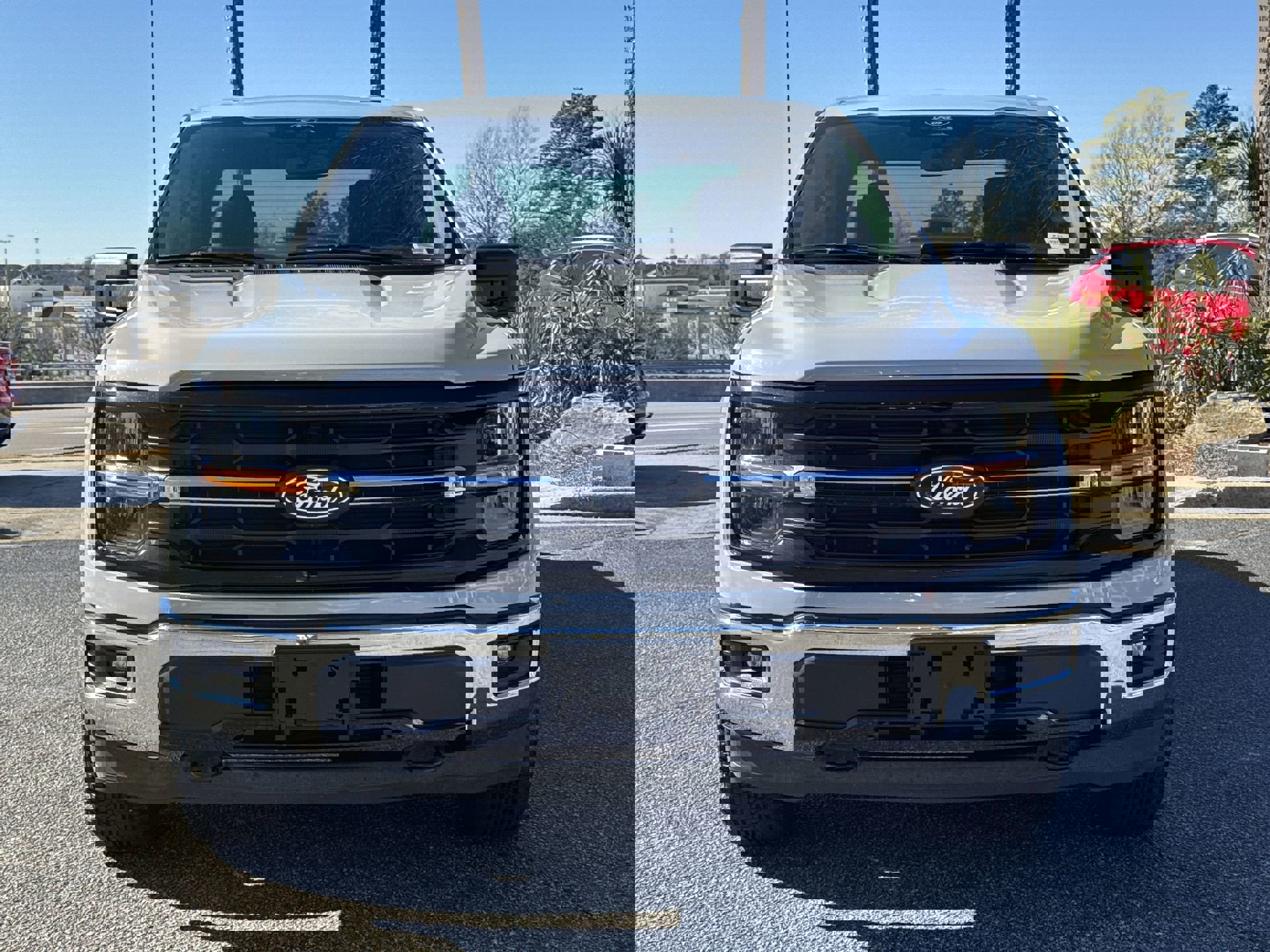 2024 Ford F-150 XLT photo 2