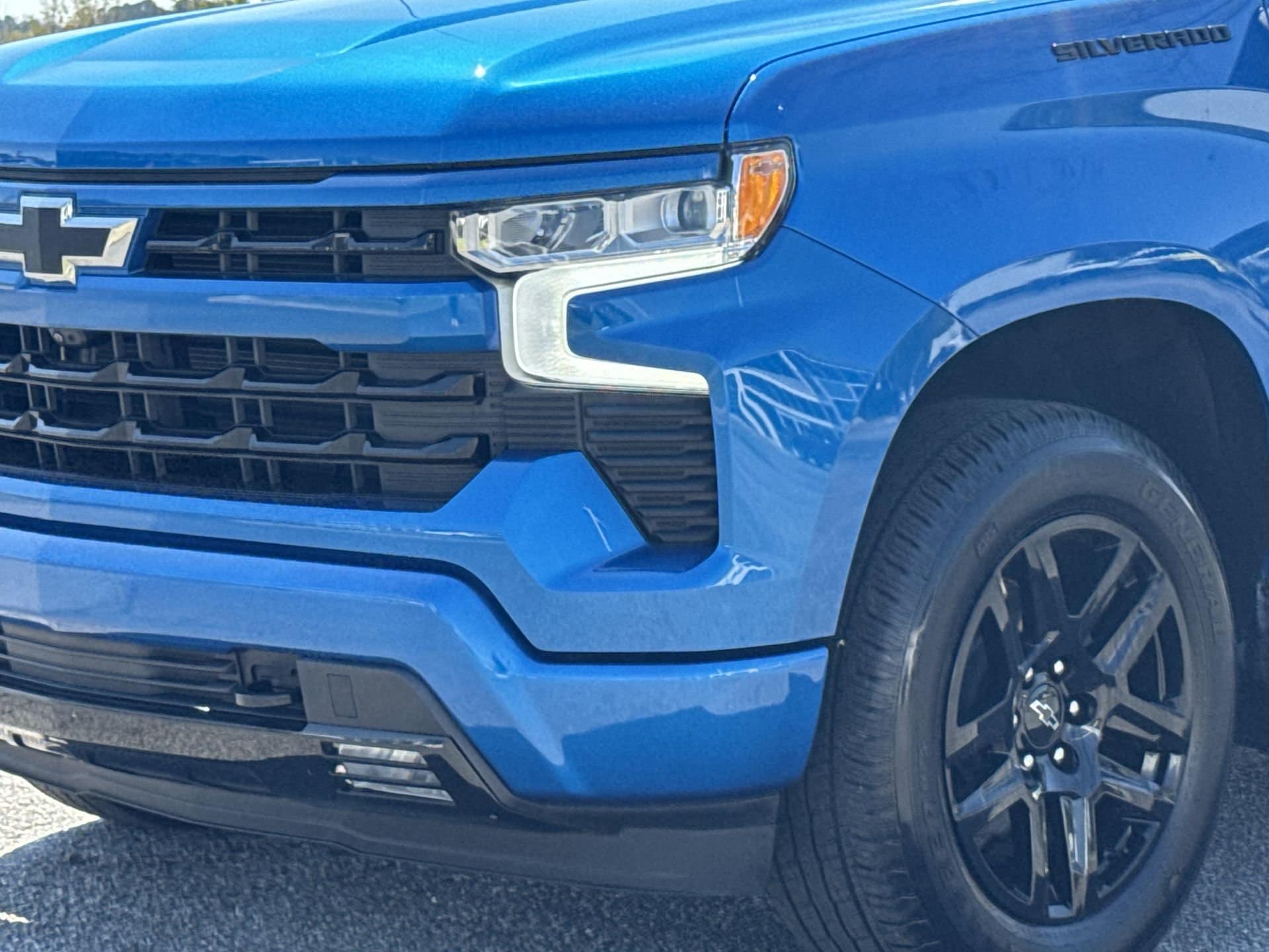 2023 Chevrolet Silverado 1500 RST photo 4