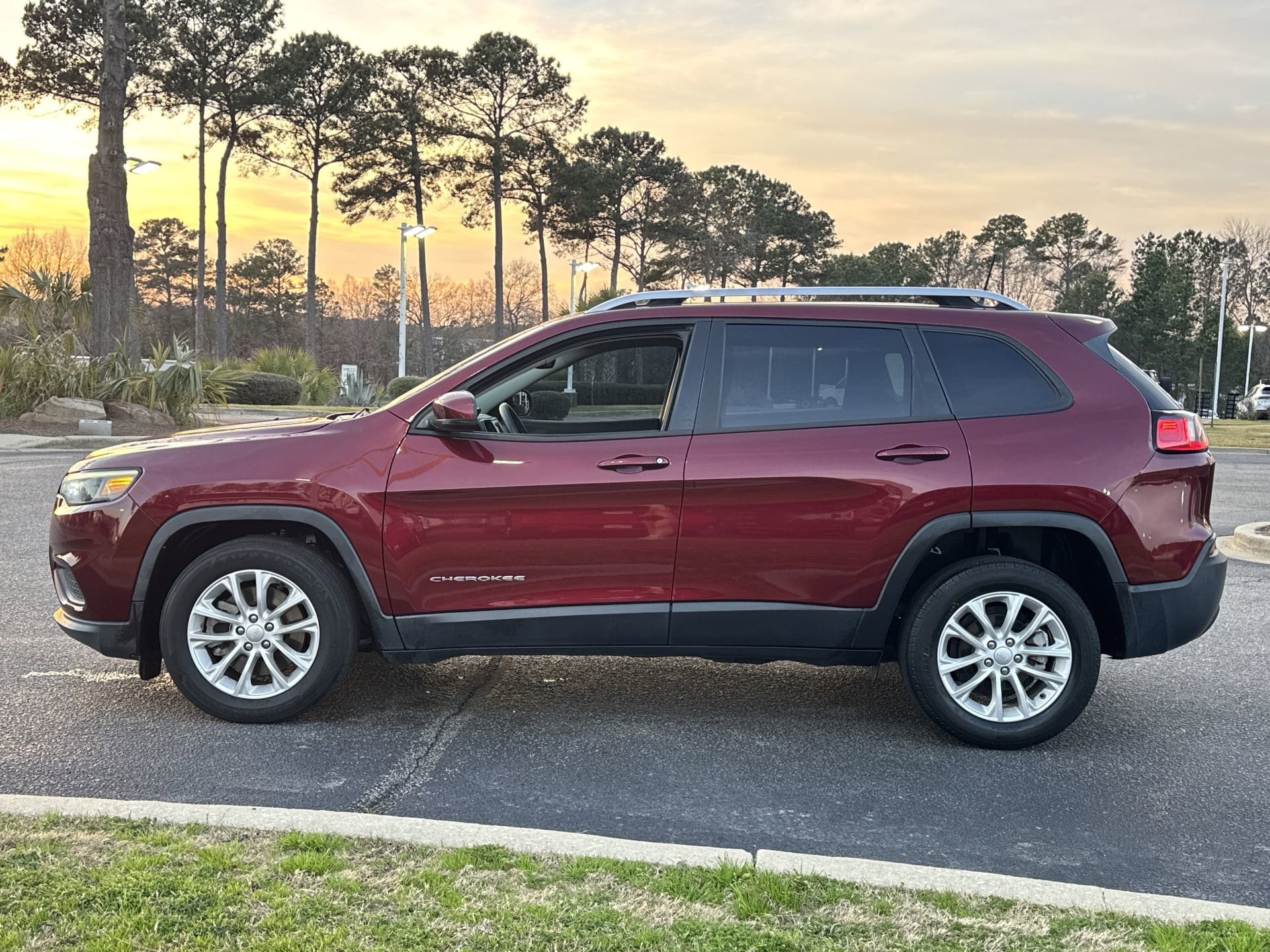 2021 Jeep Cherokee Latitude photo 5
