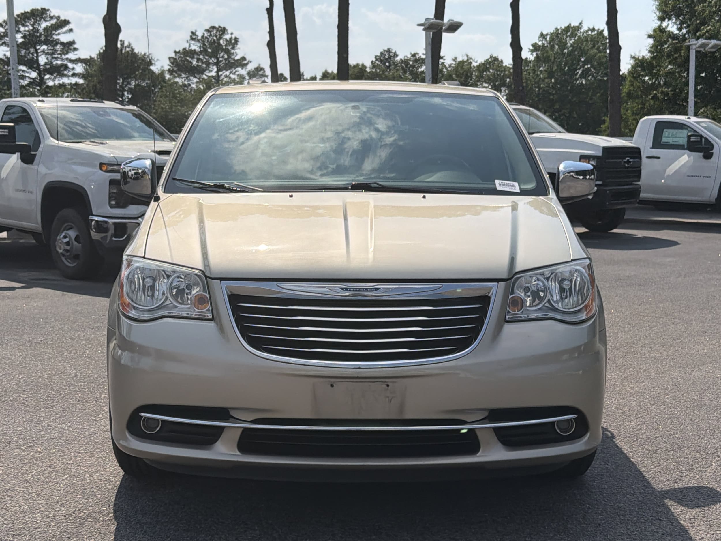 Chrysler Town & Country Touring-L