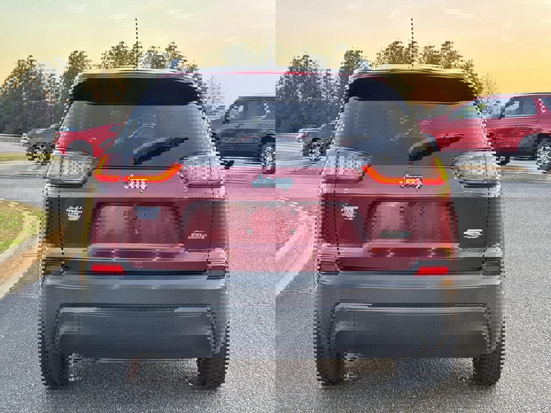 2021 Jeep Cherokee Latitude photo 3