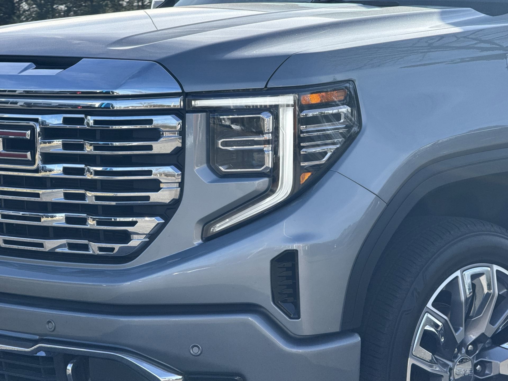 2025 GMC Sierra 1500 Denali photo 4