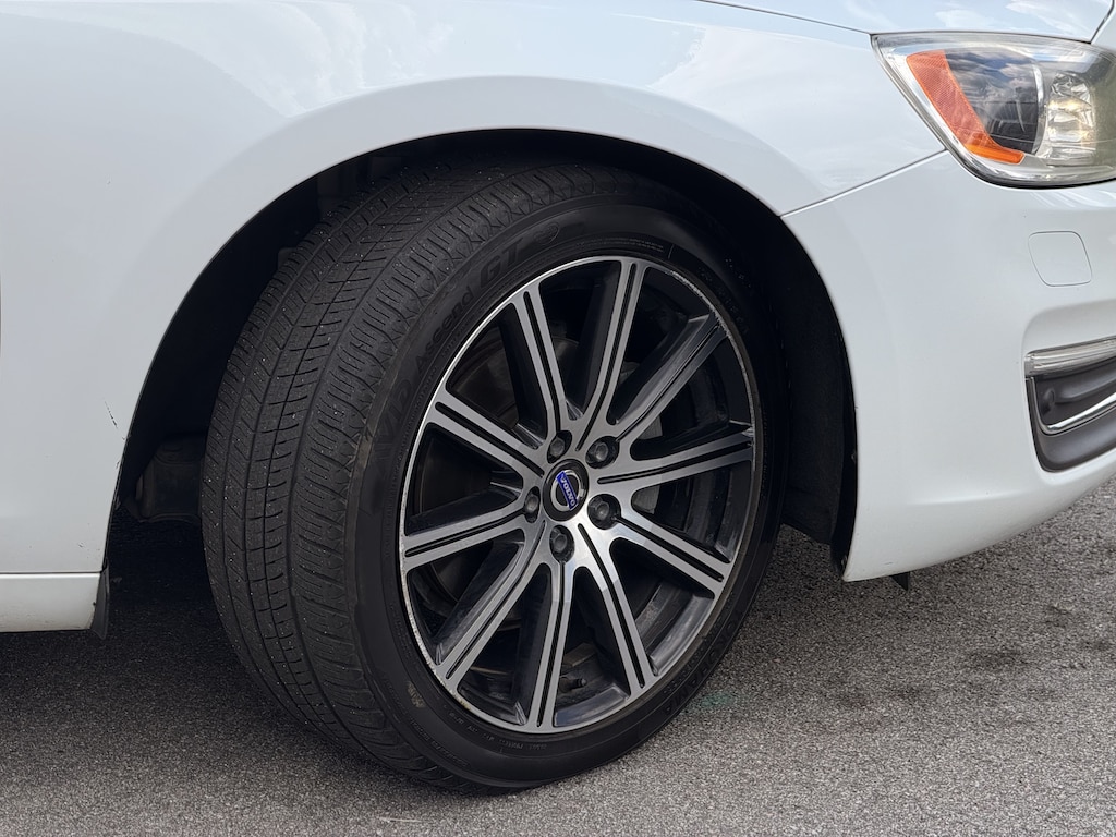 Used 2017 Volvo S60 Inscription Platinum Sedan