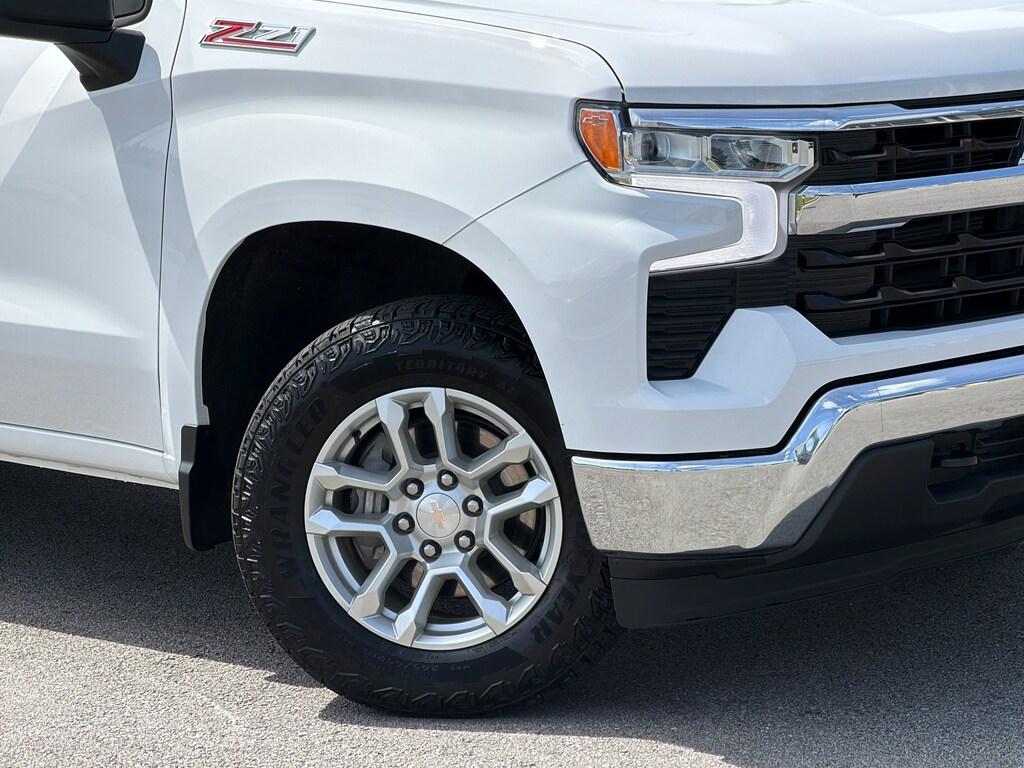 Used 2025 Chevrolet Silverado 1500 LT Pickup