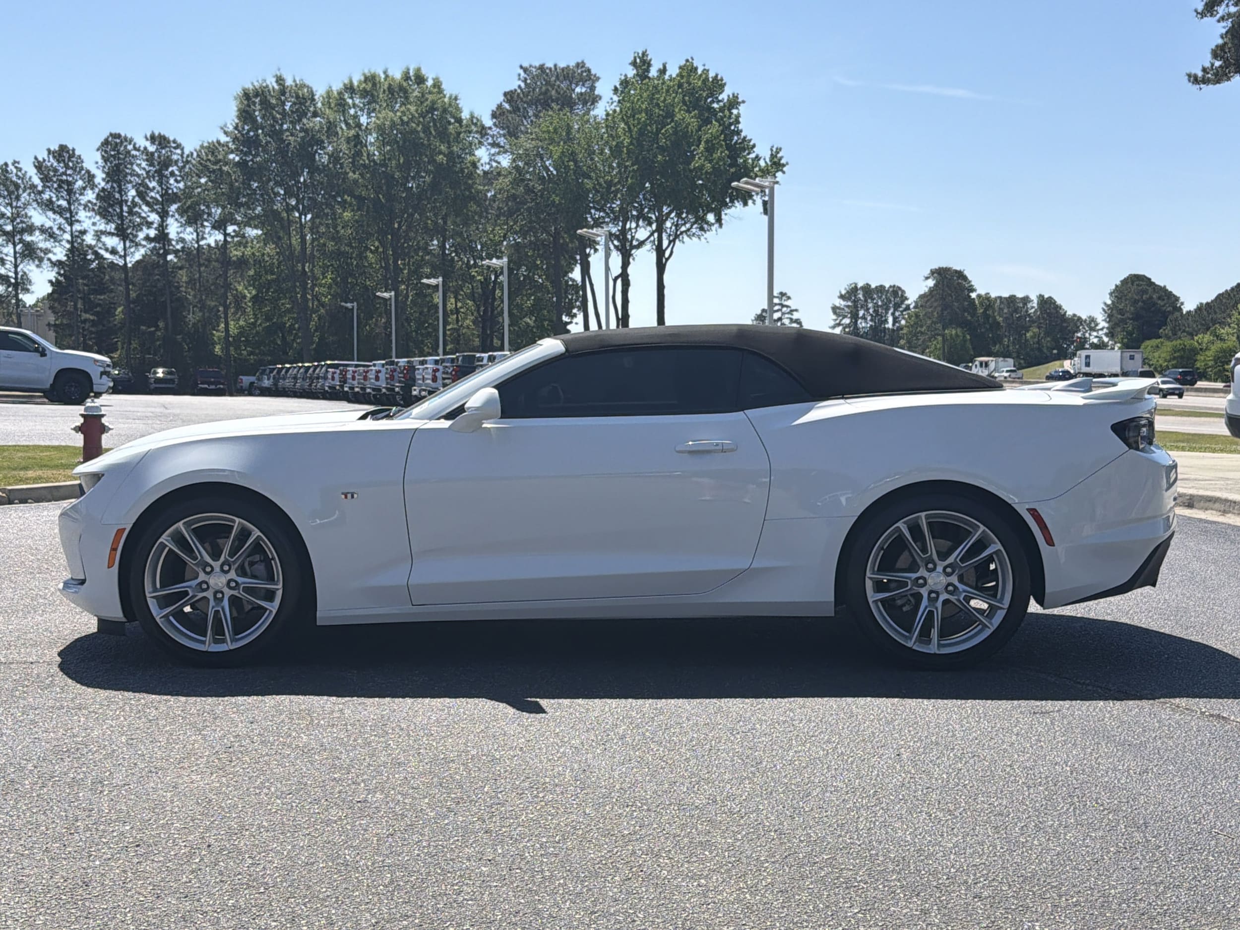 2023 Chevrolet Camaro 1LT photo 3