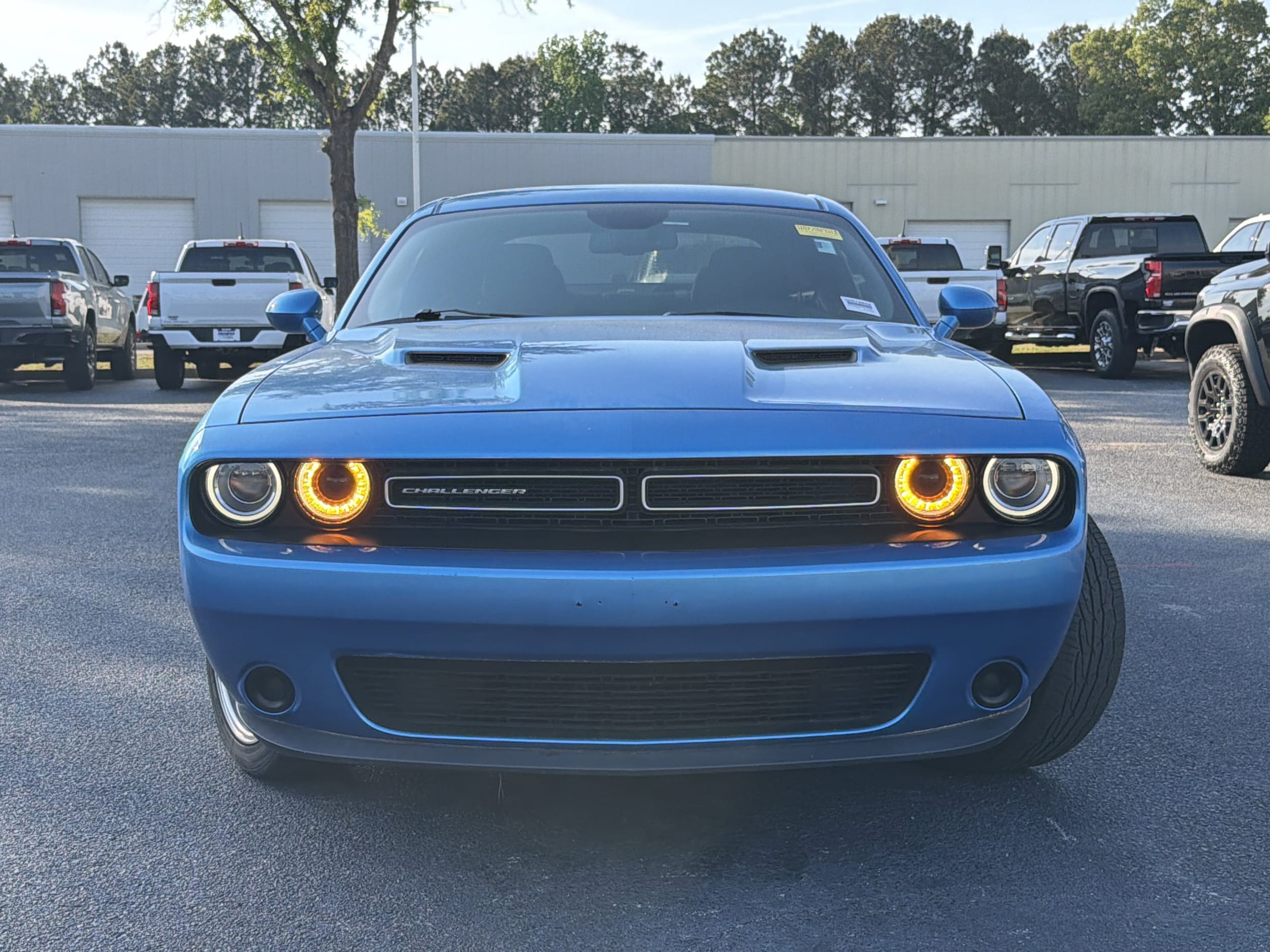 2019 Dodge Challenger SXT photo 5