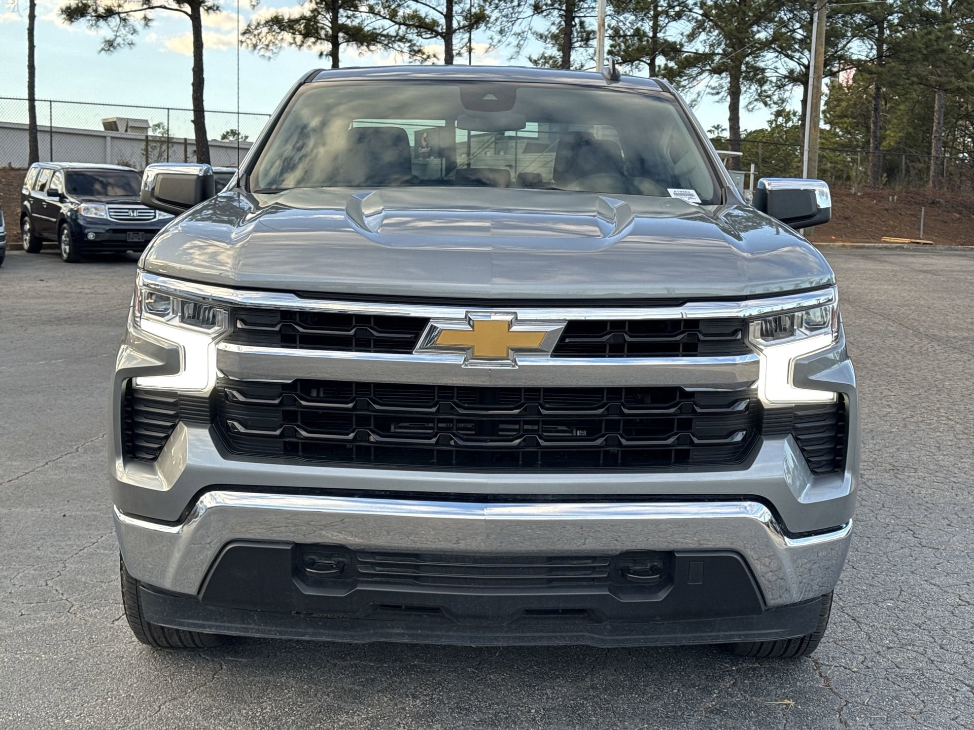 2024 Chevrolet Silverado 1500 LT photo 2