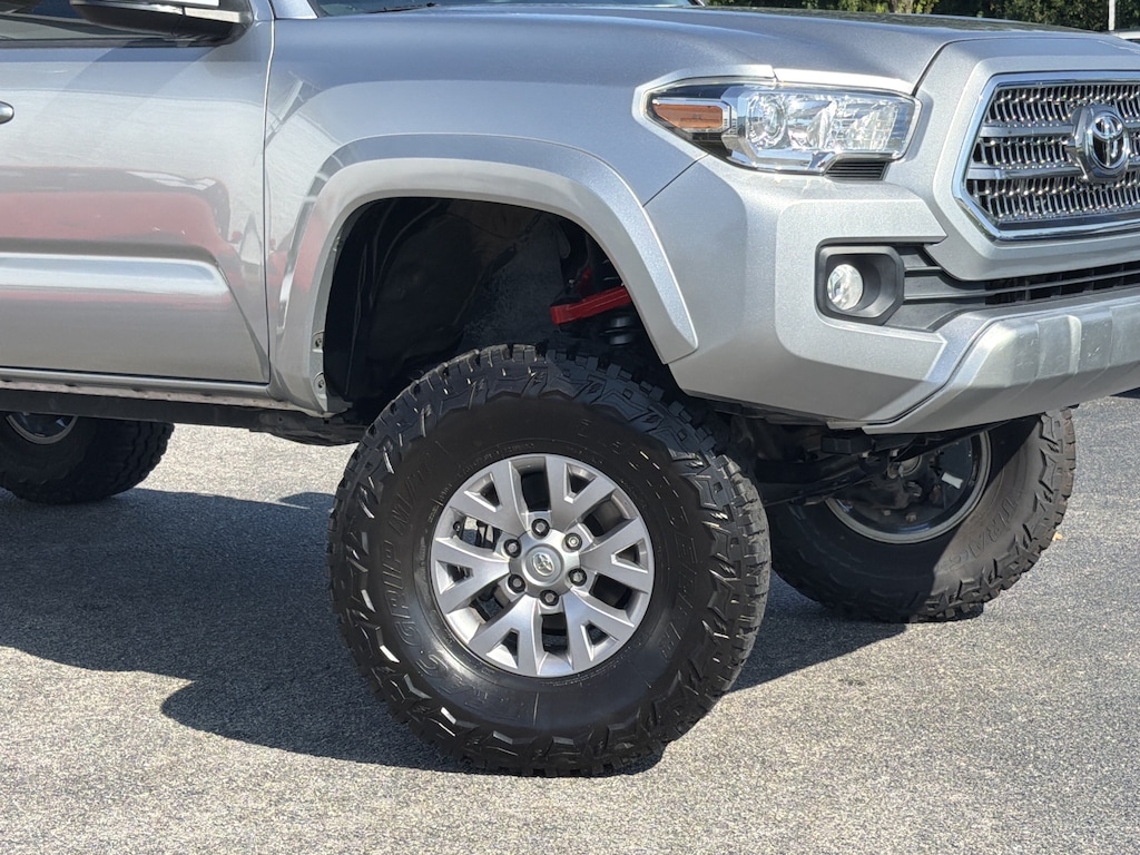 Used 2022 Toyota Tacoma 2WD SR5 Pickup