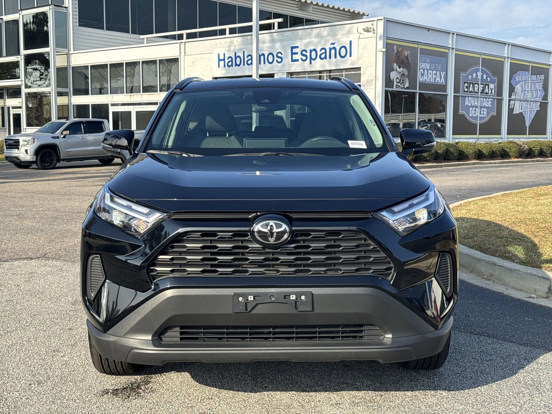 2025 Toyota RAV4 Hybrid XLE photo 2