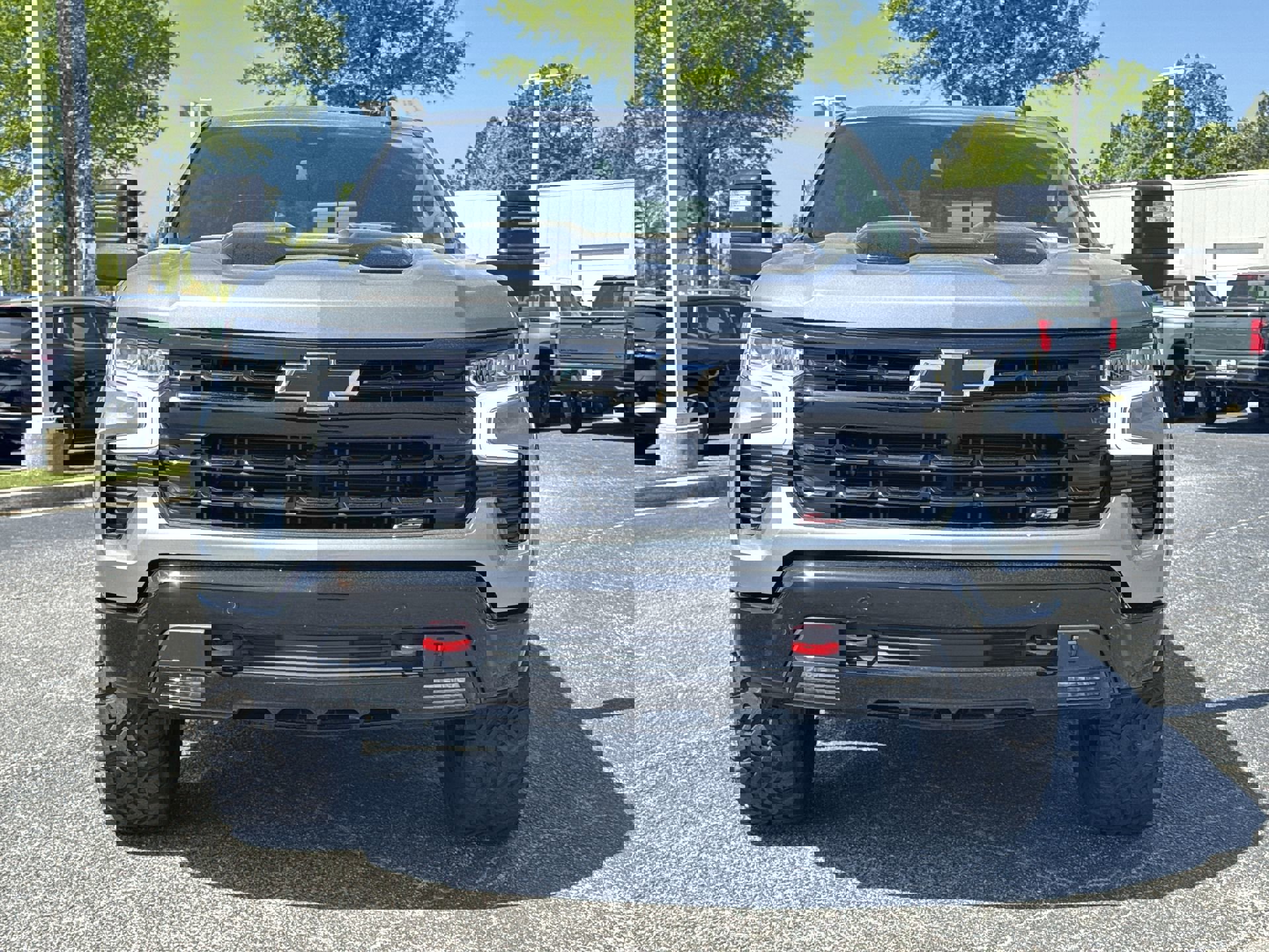 2025 Chevrolet Silverado 1500 LT Trail Boss photo 2