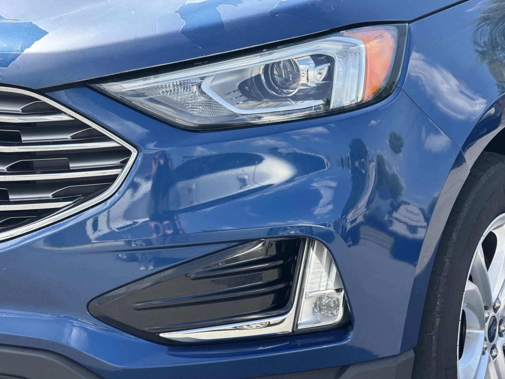 2020 Ford Edge SEL photo 4