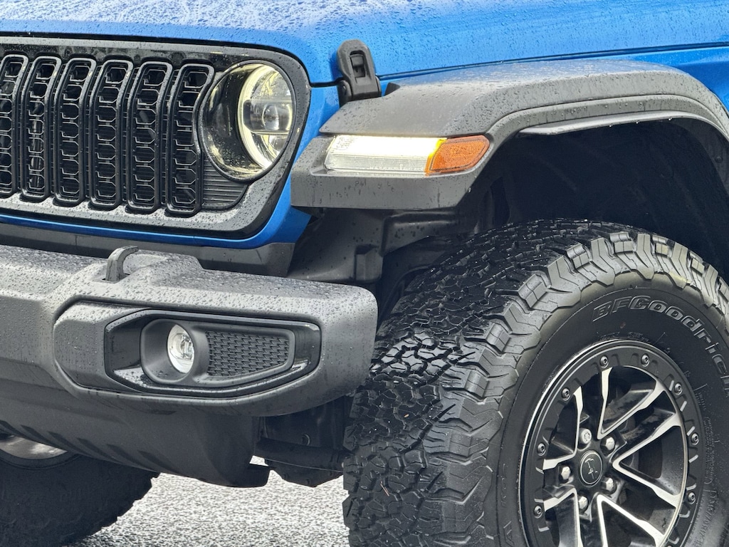 Used 2024 Jeep Wrangler Willys Convertible