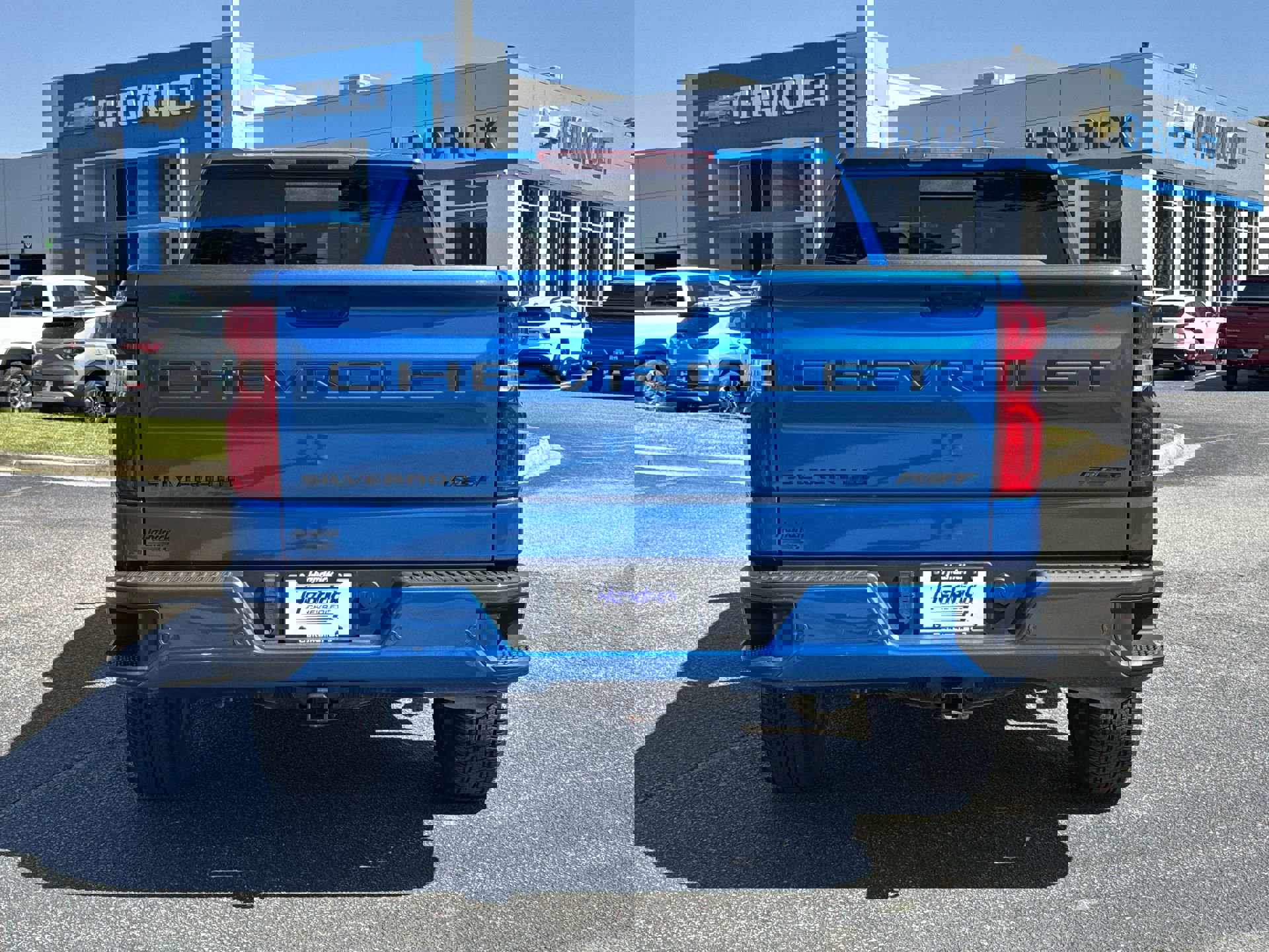 2023 Chevrolet Silverado 1500 RST photo 3