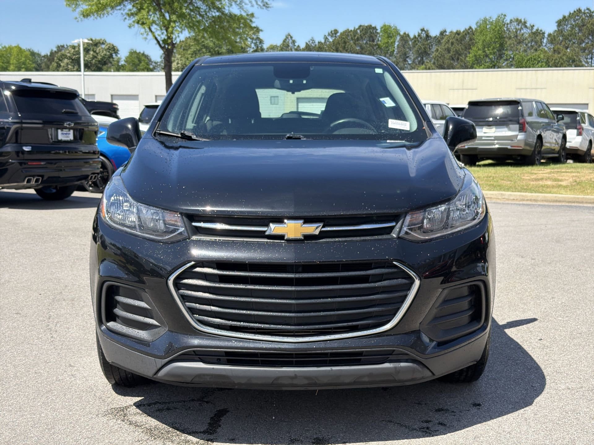 2019 Chevrolet Trax LS photo 2