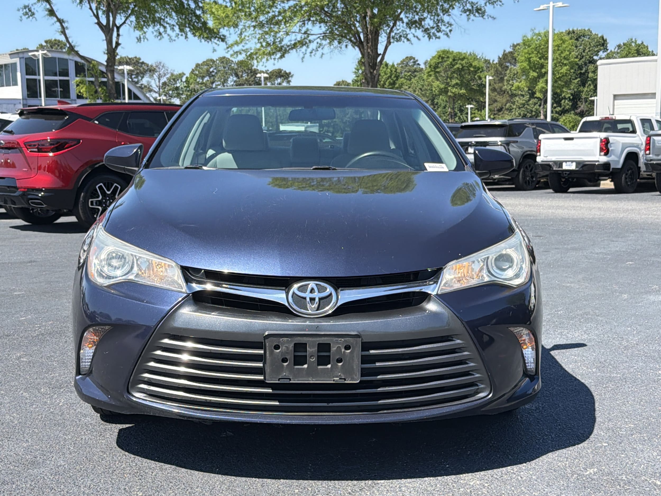 2015 Toyota Camry LE photo 4
