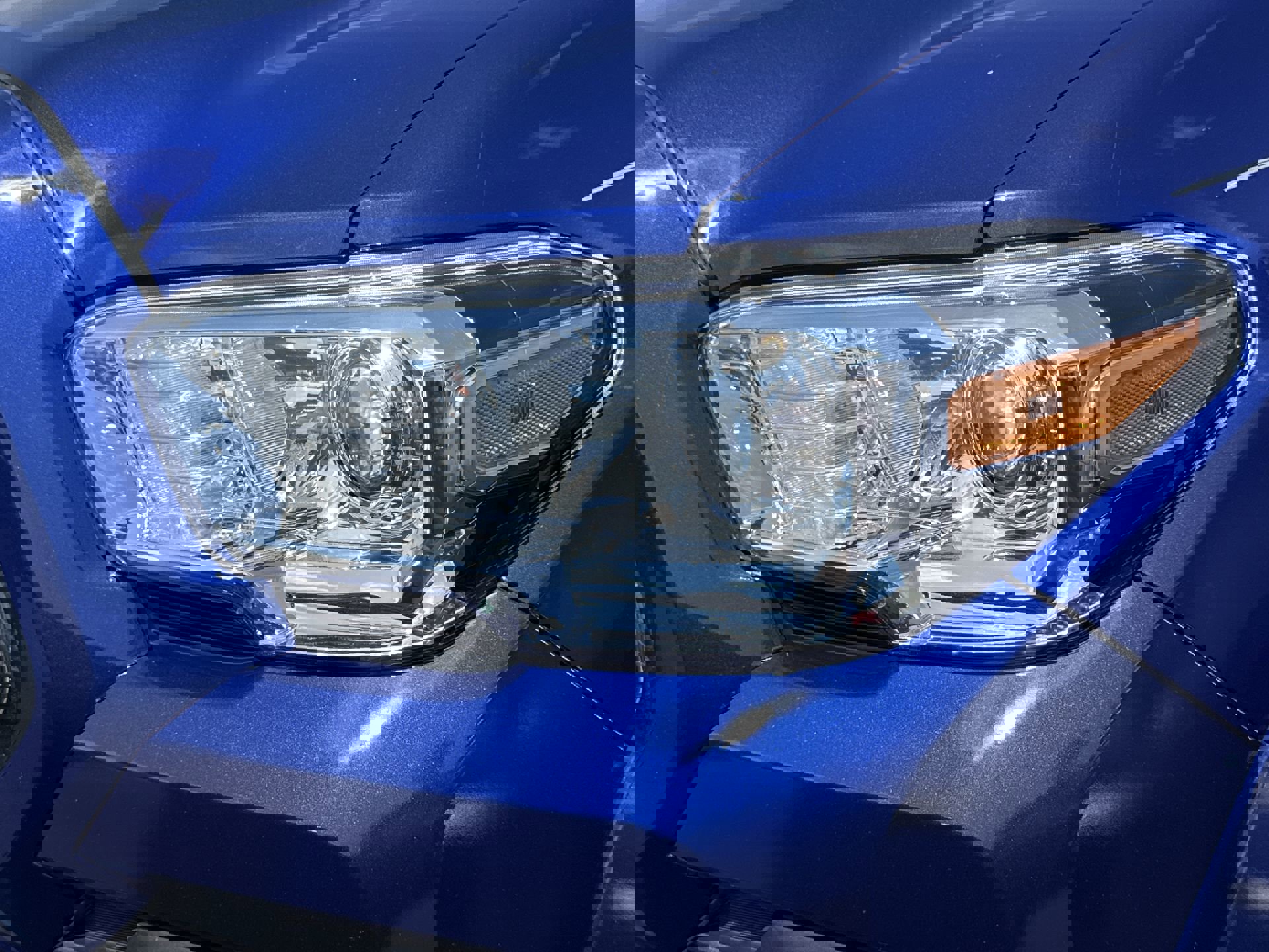 2023 Toyota Tacoma TRD Sport photo 3